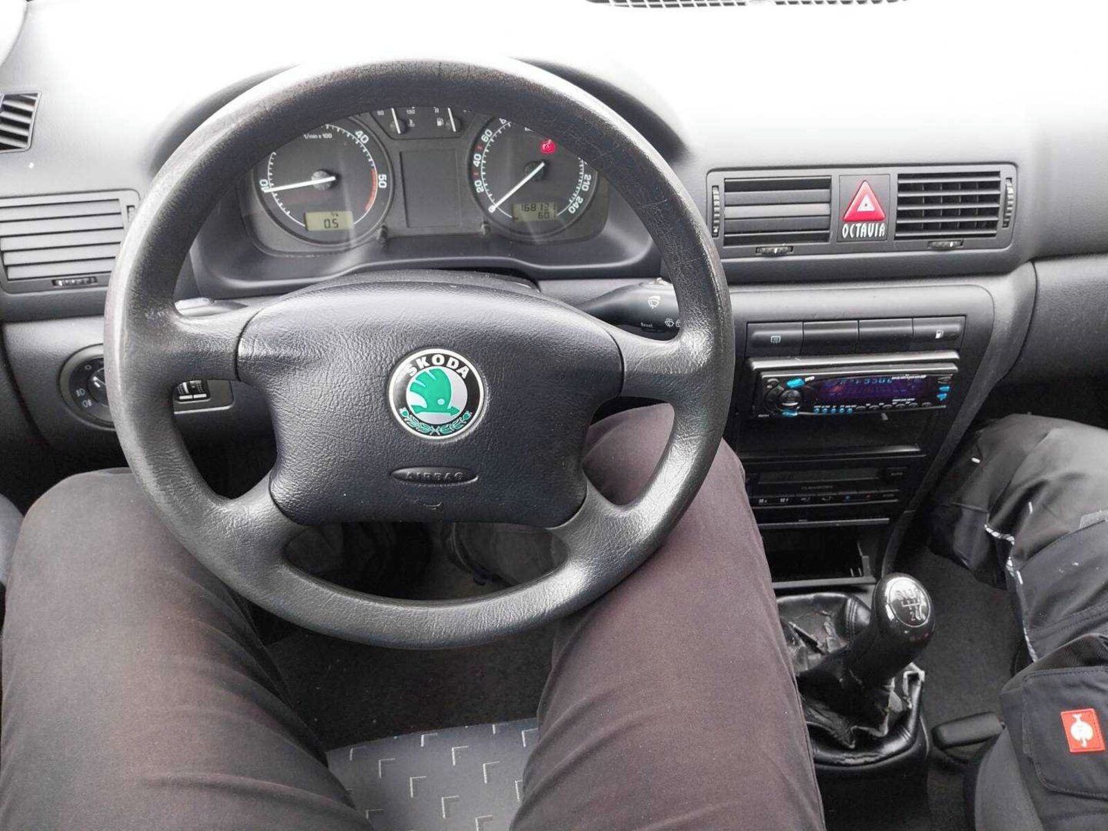 Škoda Octavia, 1.9 TDI, Ambiente, po STK - fotka 3