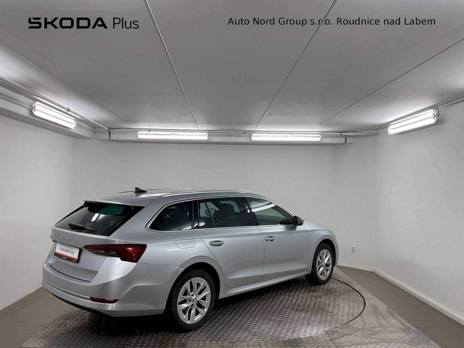 Škoda Octavia, OCTAVIA COMBI STYLE 2,0 TDI 11 - fotka 2
