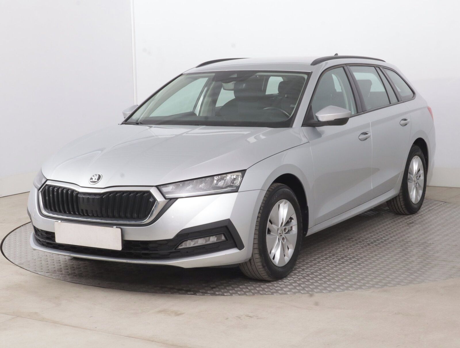 Škoda Octavia, 2.0 TDI, Ambition, ČR,1.maj - fotka 2