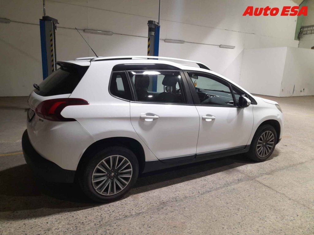Peugeot 2008, 1.2,2.maj,ČR - fotka 2