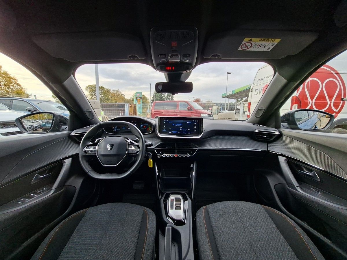 Peugeot 2008, STYLE Hybrid 136 e-DCS6 - fotka 2