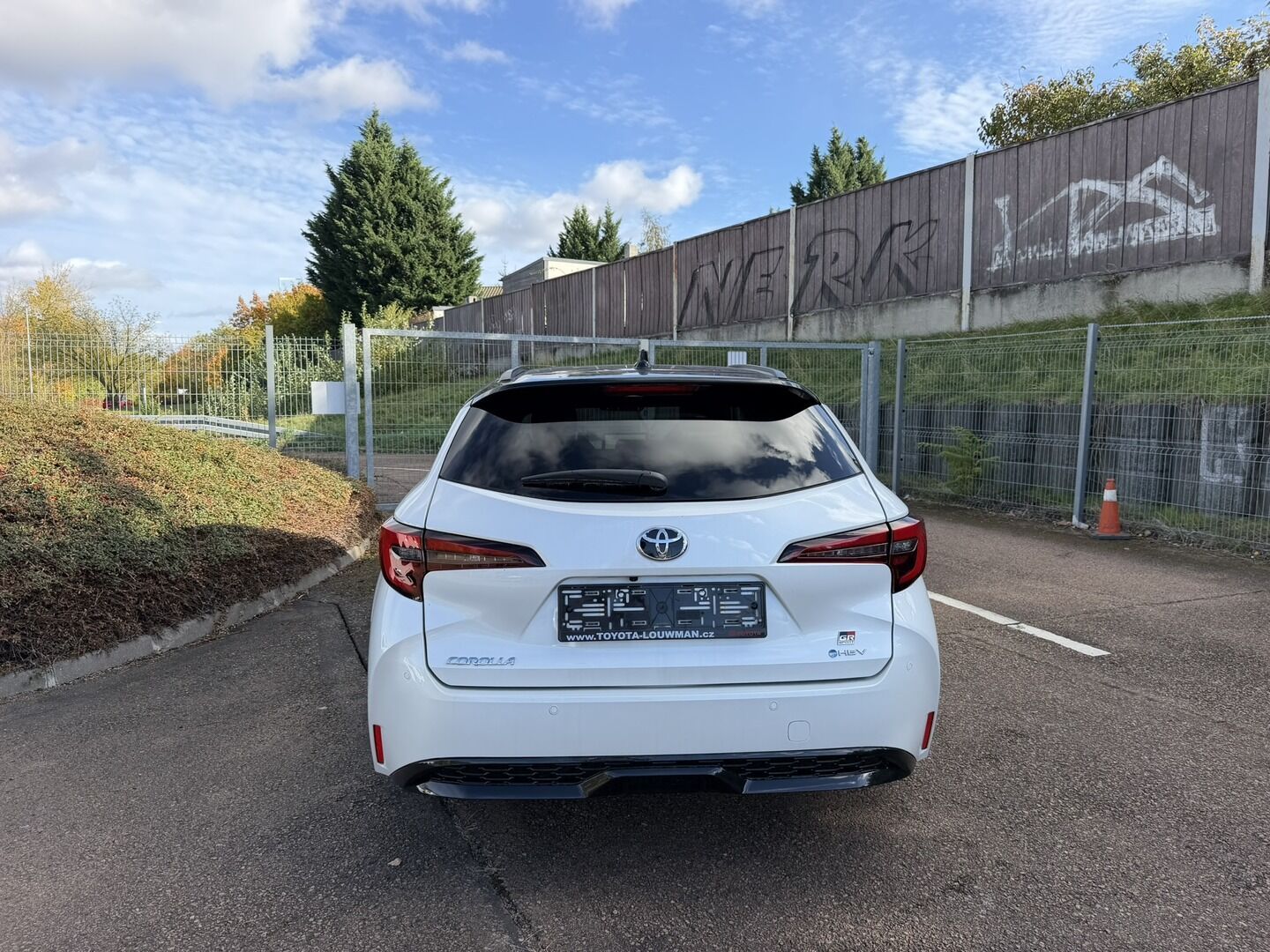 Toyota Corolla, TS 1.8 Hybrid GR SPORT - akční - fotka 4
