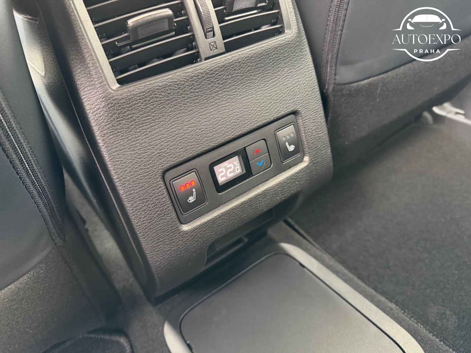 Mitsubishi Outlander, Outlander 2.4 PHEV*TOP 4WD * - fotka 5