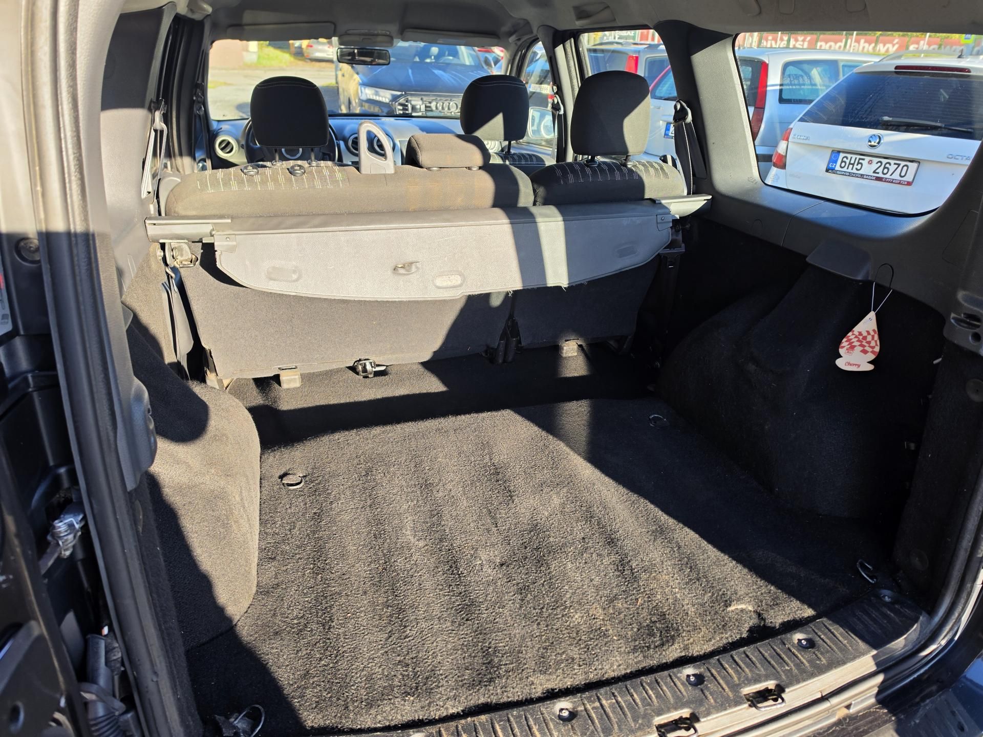 Dacia Logan, 1.6 i 62kw Klimatizace - fotka 6