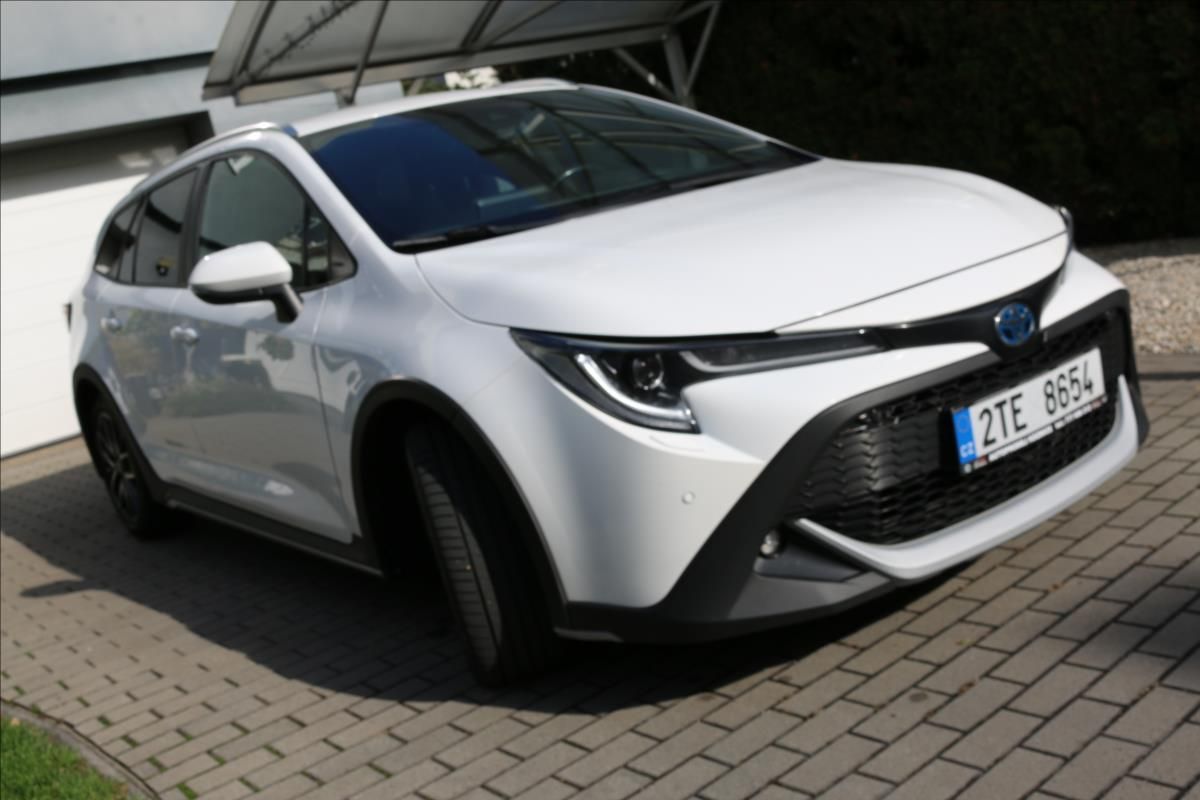 Toyota Corolla, 2,0 Hybrid,1.Maj. ČR, DPH - fotka 3