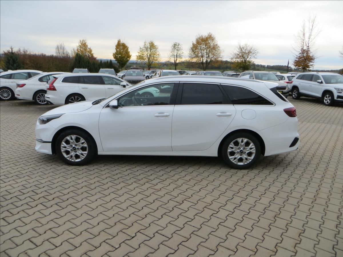 Kia Cee´d, 1,5 T-GDI 118kW SW Top AUT ČR - fotka 4