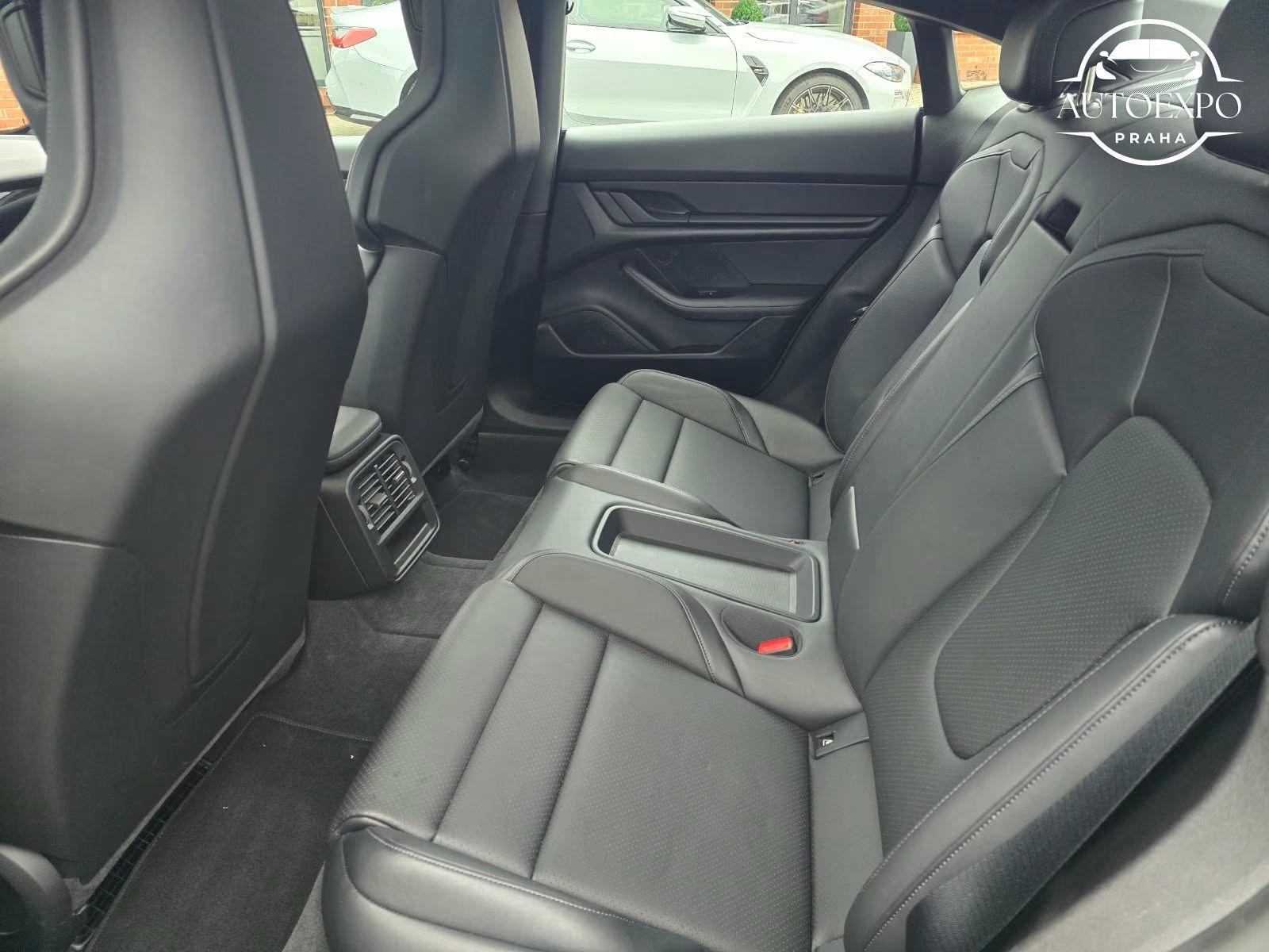 Porsche Taycan, Basis*Perform+Batterie* - fotka 6