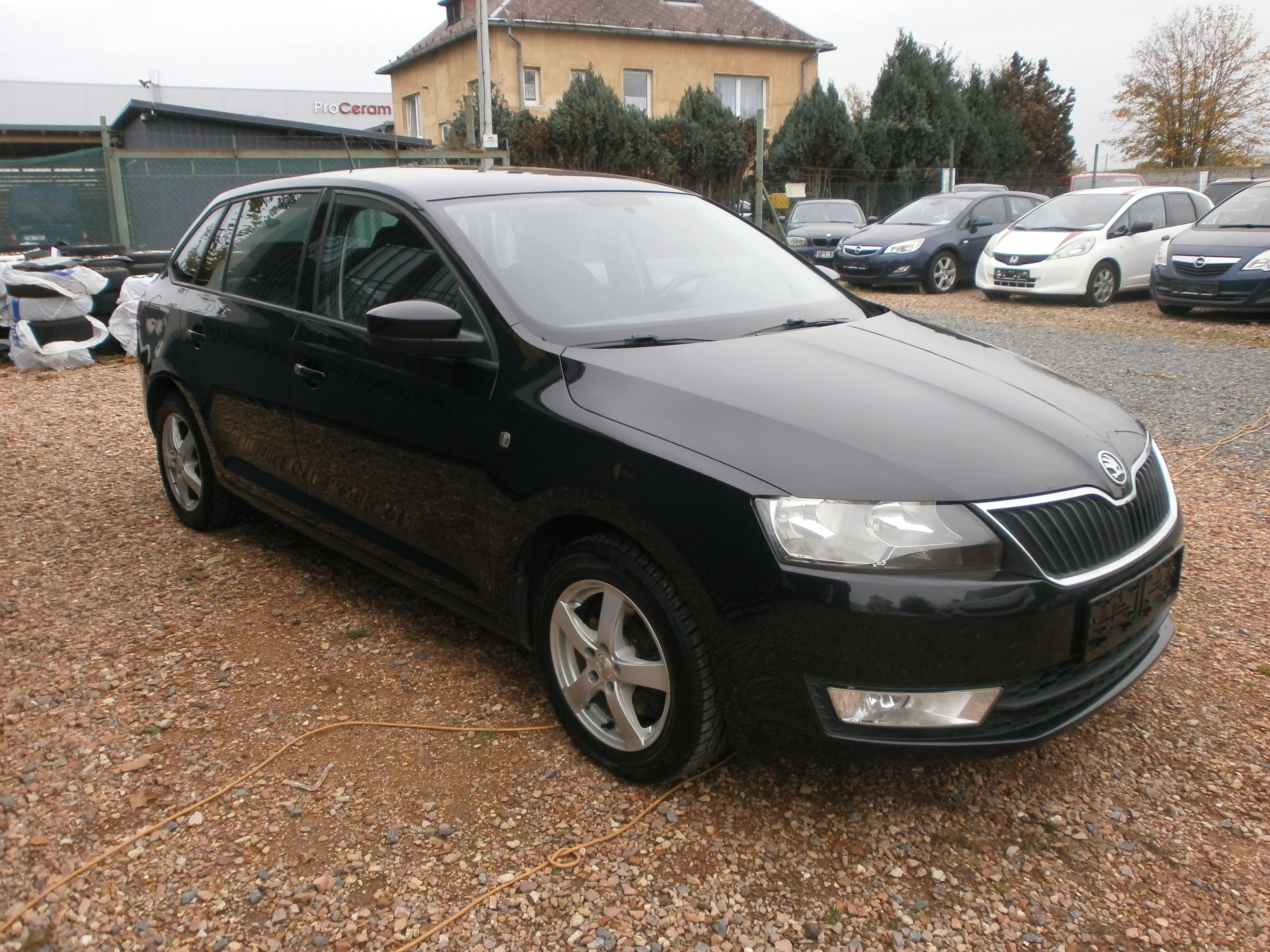 Škoda Rapid, 1.2TSI-77KW,KLIMA,VYHŘ.SEDADLA - fotka 4