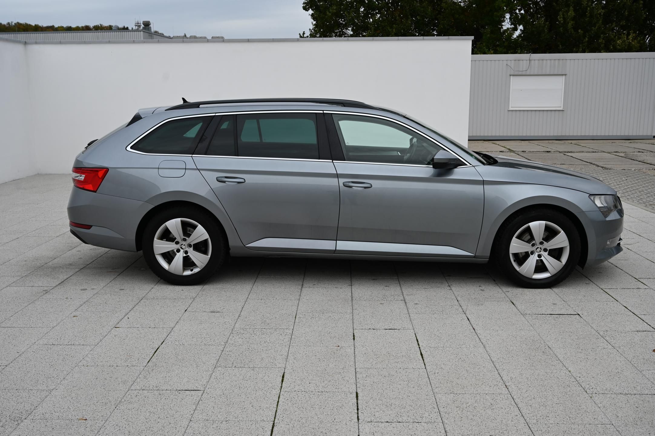 Škoda Superb, 2.0TDI 110KW DSG 7/18 - fotka 4
