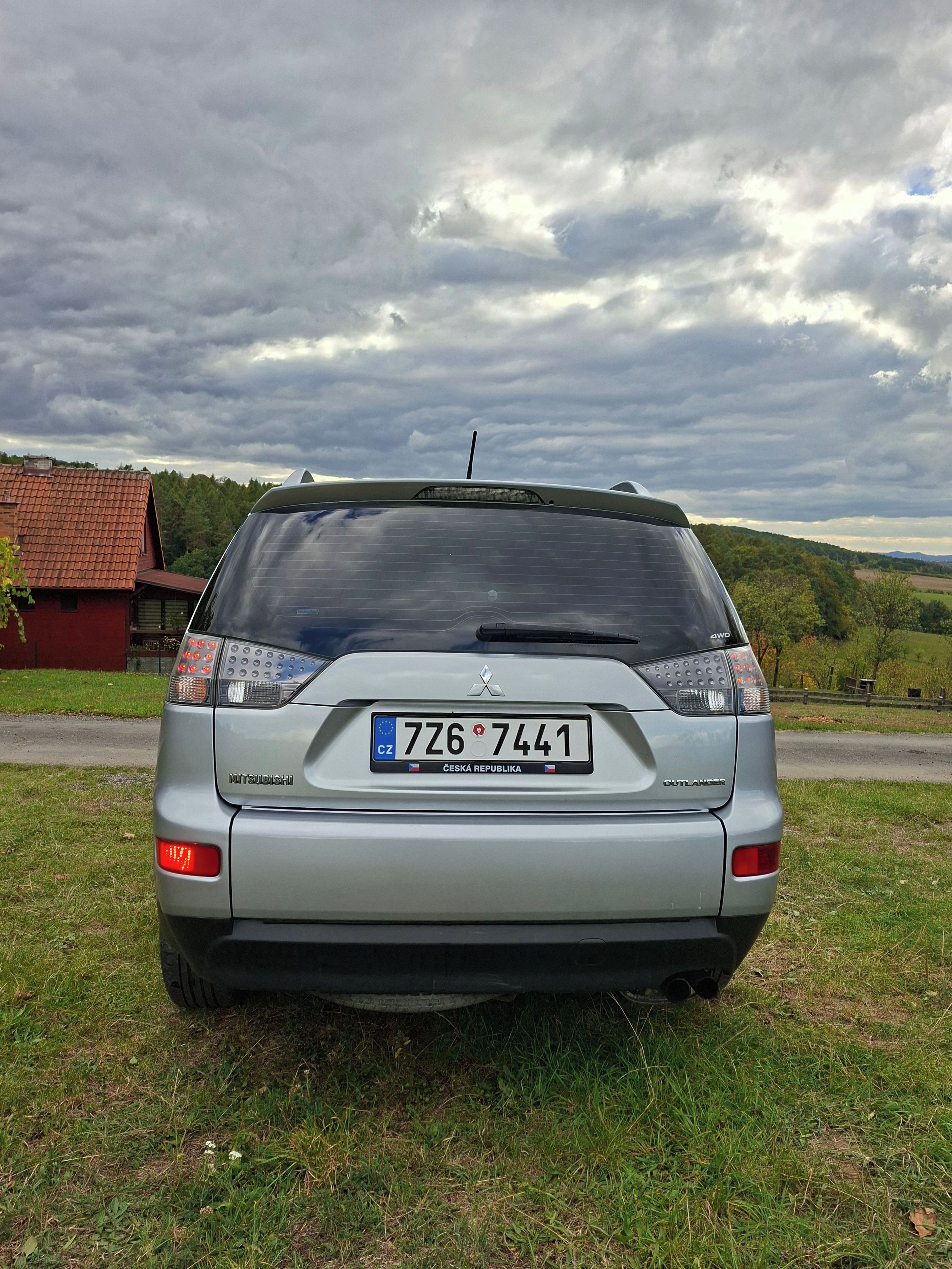 Mitsubishi Outlander, 4X4 - fotka 2
