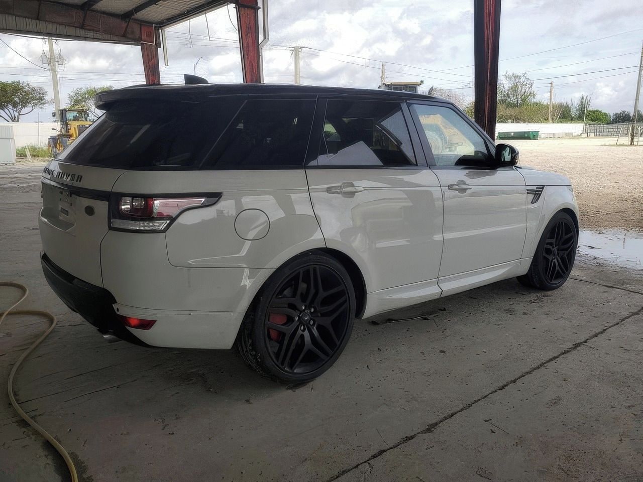 Land Rover Range Rover, Auto na cestě - fotka 4