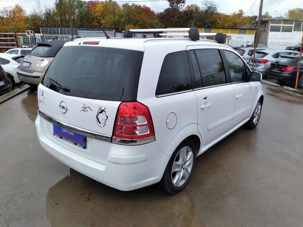 Opel Zafira, 1.7 CDTI 7 MÍST KLIMA - fotka 6