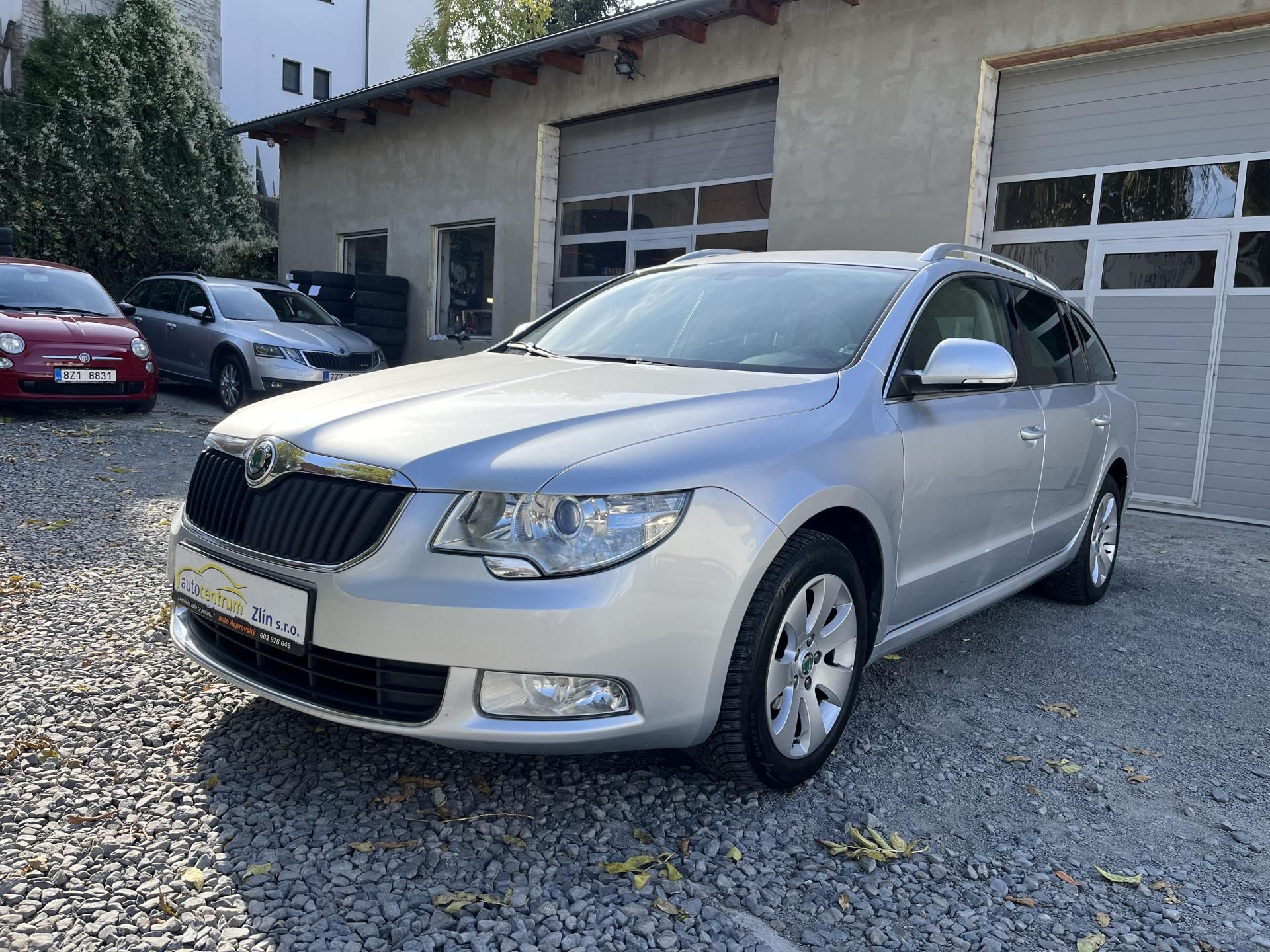 Škoda Superb, 2,0 TDi 103 Kw AMBIENTE - fotka 3