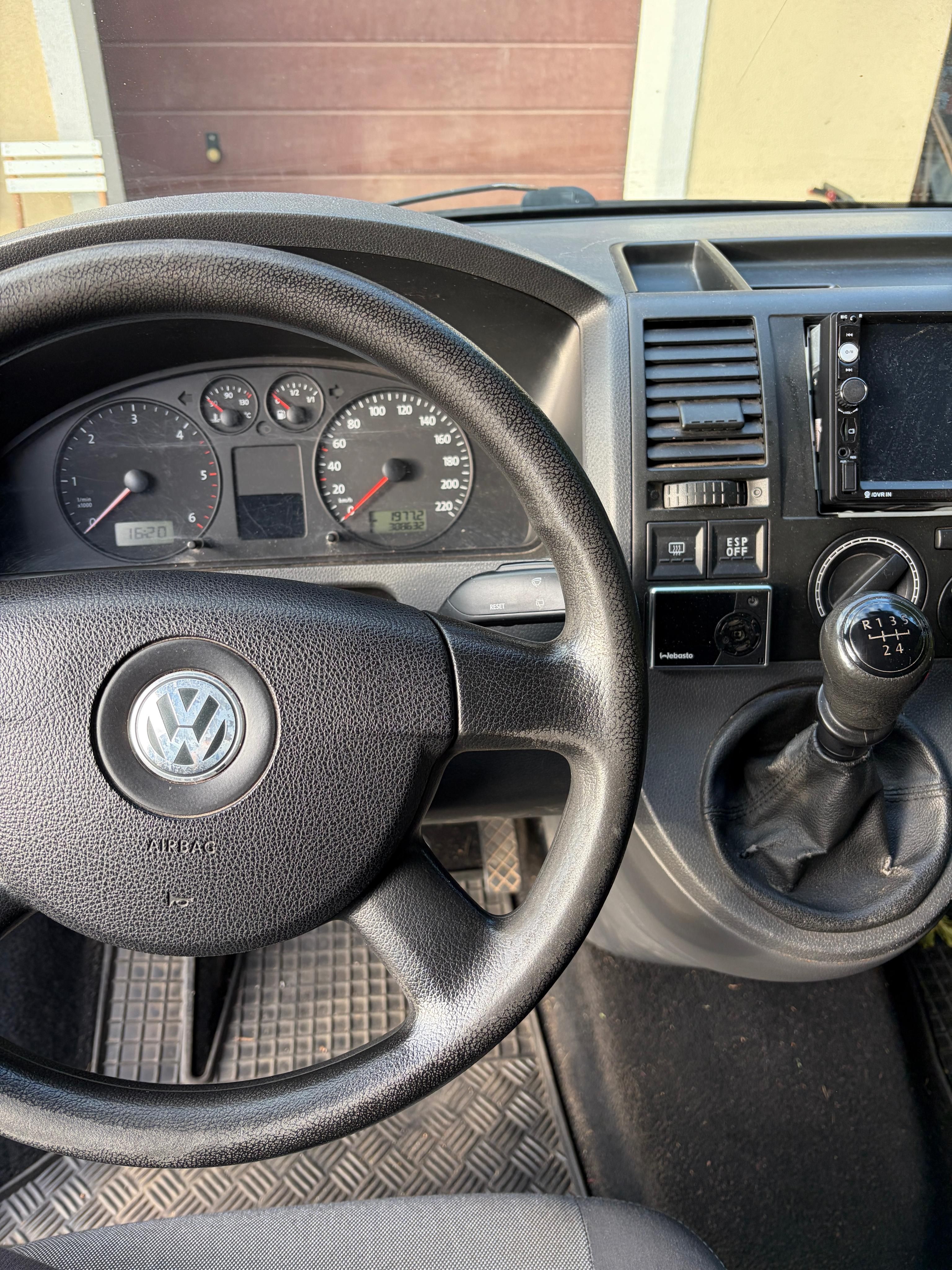 Volkswagen Multivan, 1.9 TDI webasto - fotka 5