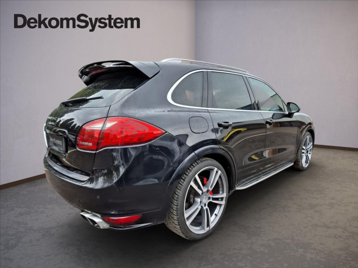 Porsche Cayenne, 3,0 TDi Individual - fotka 4