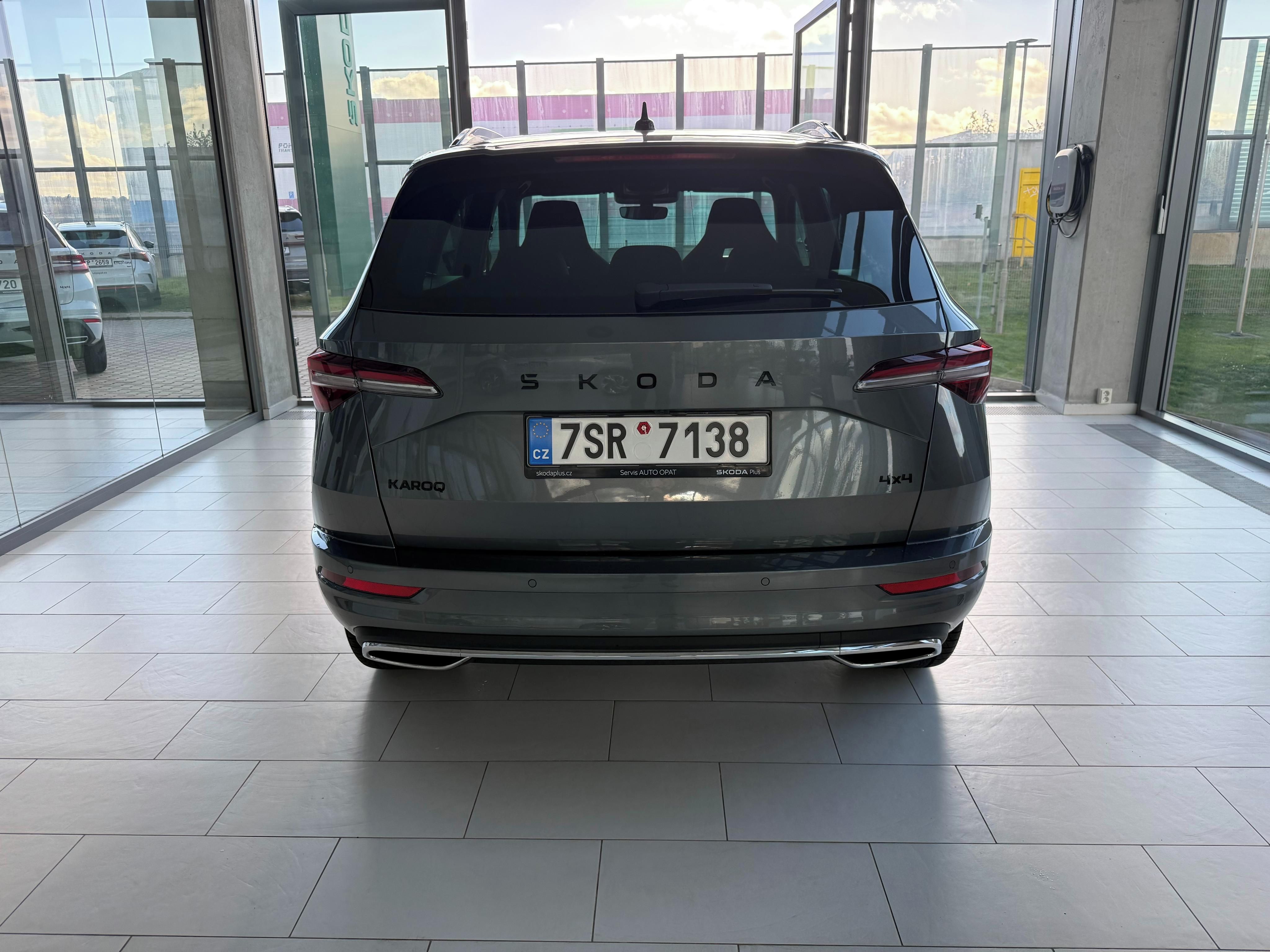 Škoda Karoq, 2,0 TSI 140 kW 4x4 - fotka 6