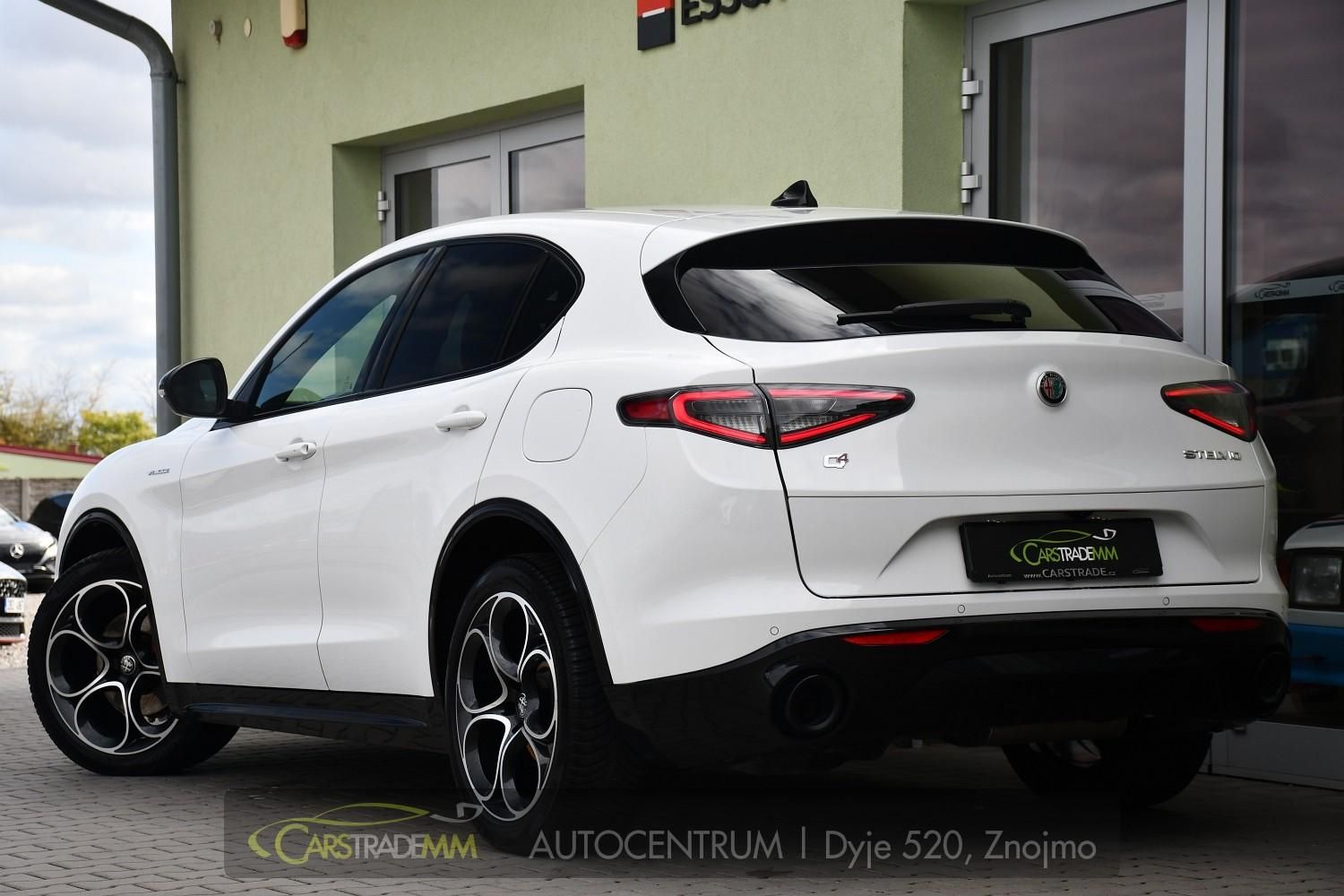 Alfa Romeo Stelvio, 2,2D 154kW VELOCE AT8-Q4 - fotka 3