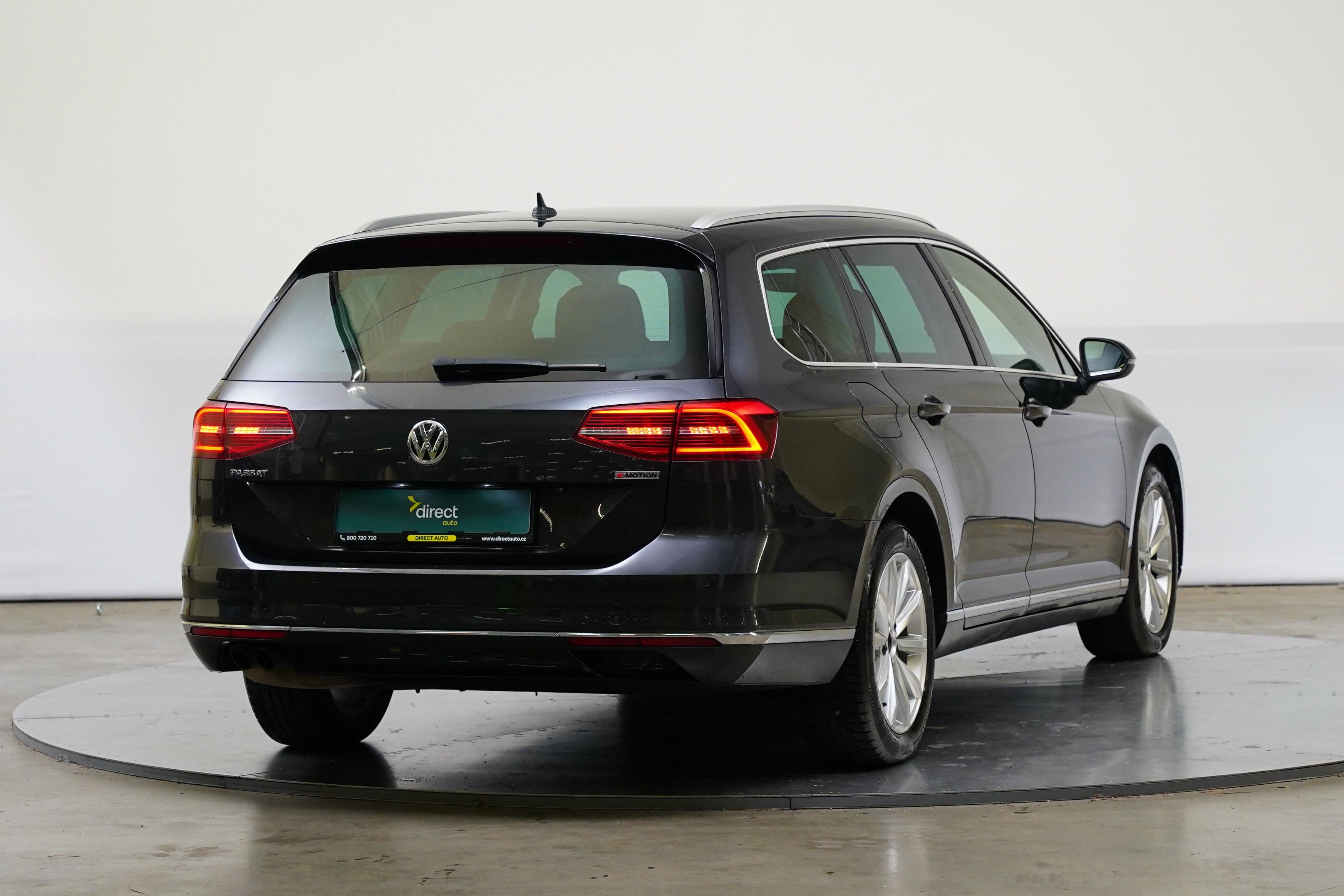 Volkswagen Passat, 2.0 TDI 140kW DSG 4x4 Highline - fotka 2
