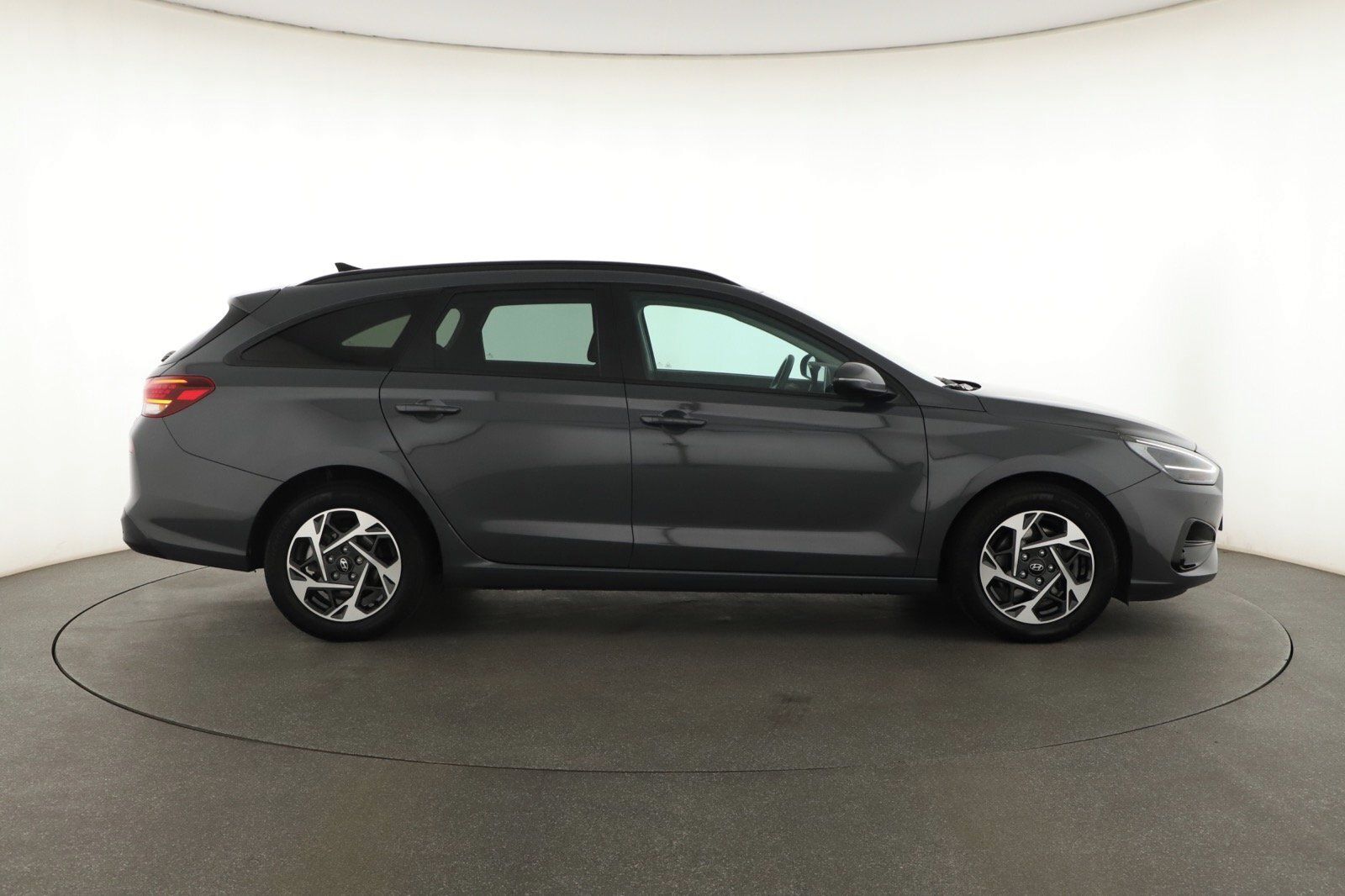 Hyundai i30, 1.0 T-GDI, Family, ČR,1.maj - fotka 6