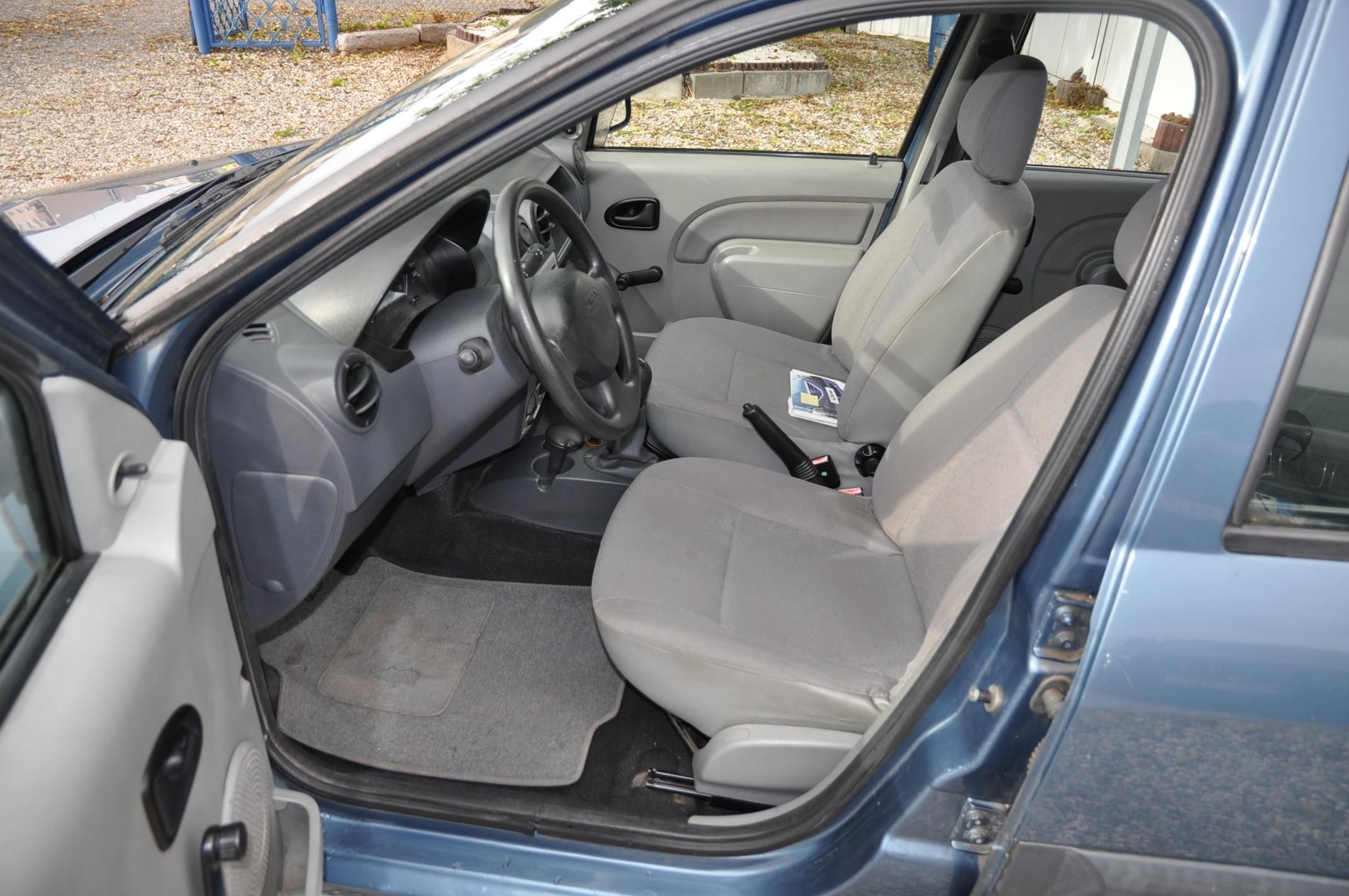 Dacia Logan, 1.4MPi 55kW KOMBI - fotka 6