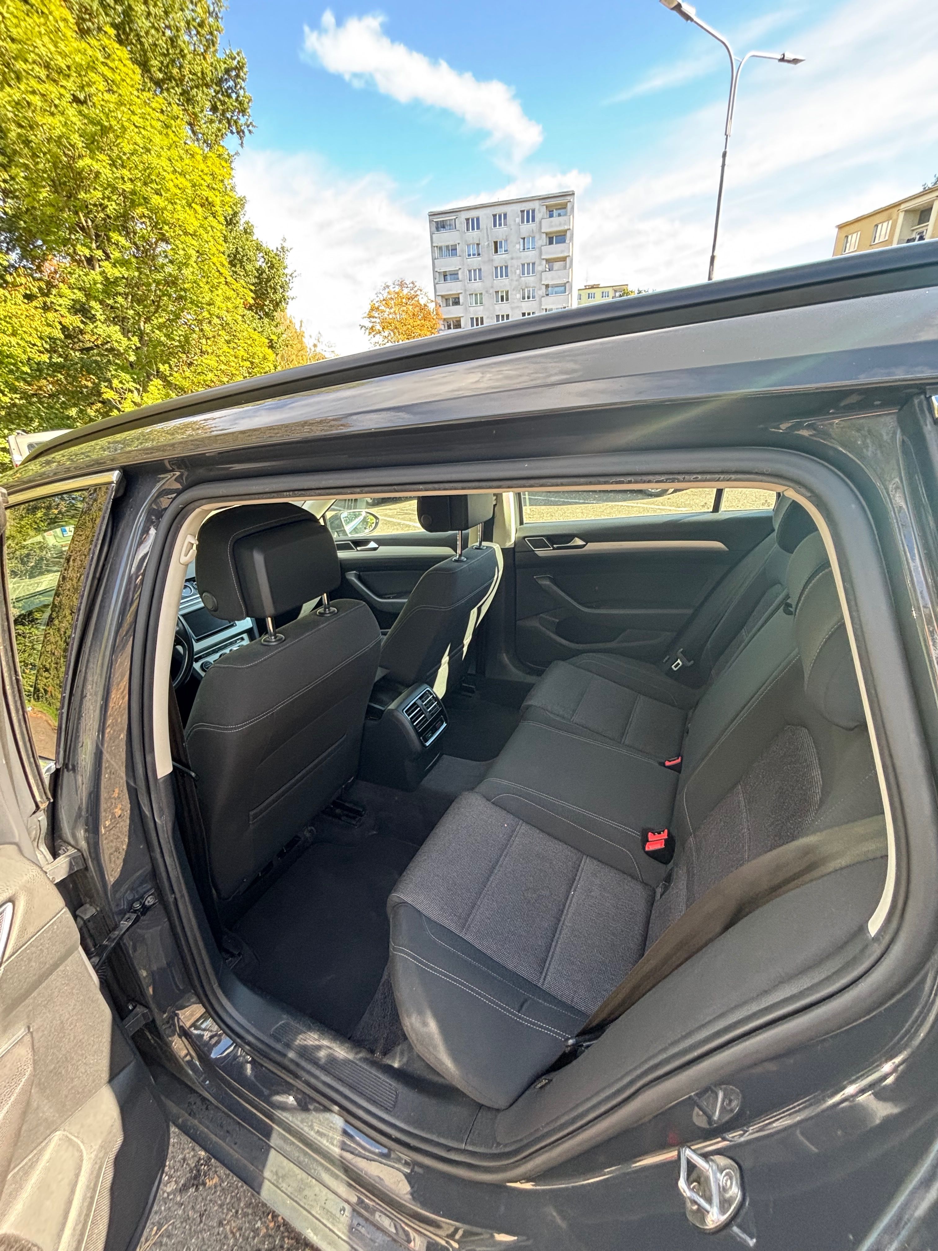 Volkswagen Passat, B8 2.0 TDI - 2015 - fotka 5