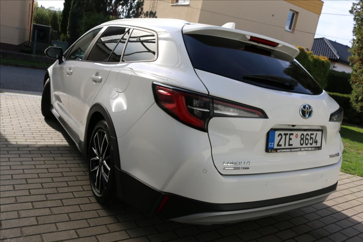 Toyota Corolla, 2,0 Hybrid,1.Maj. ČR, DPH - fotka 6