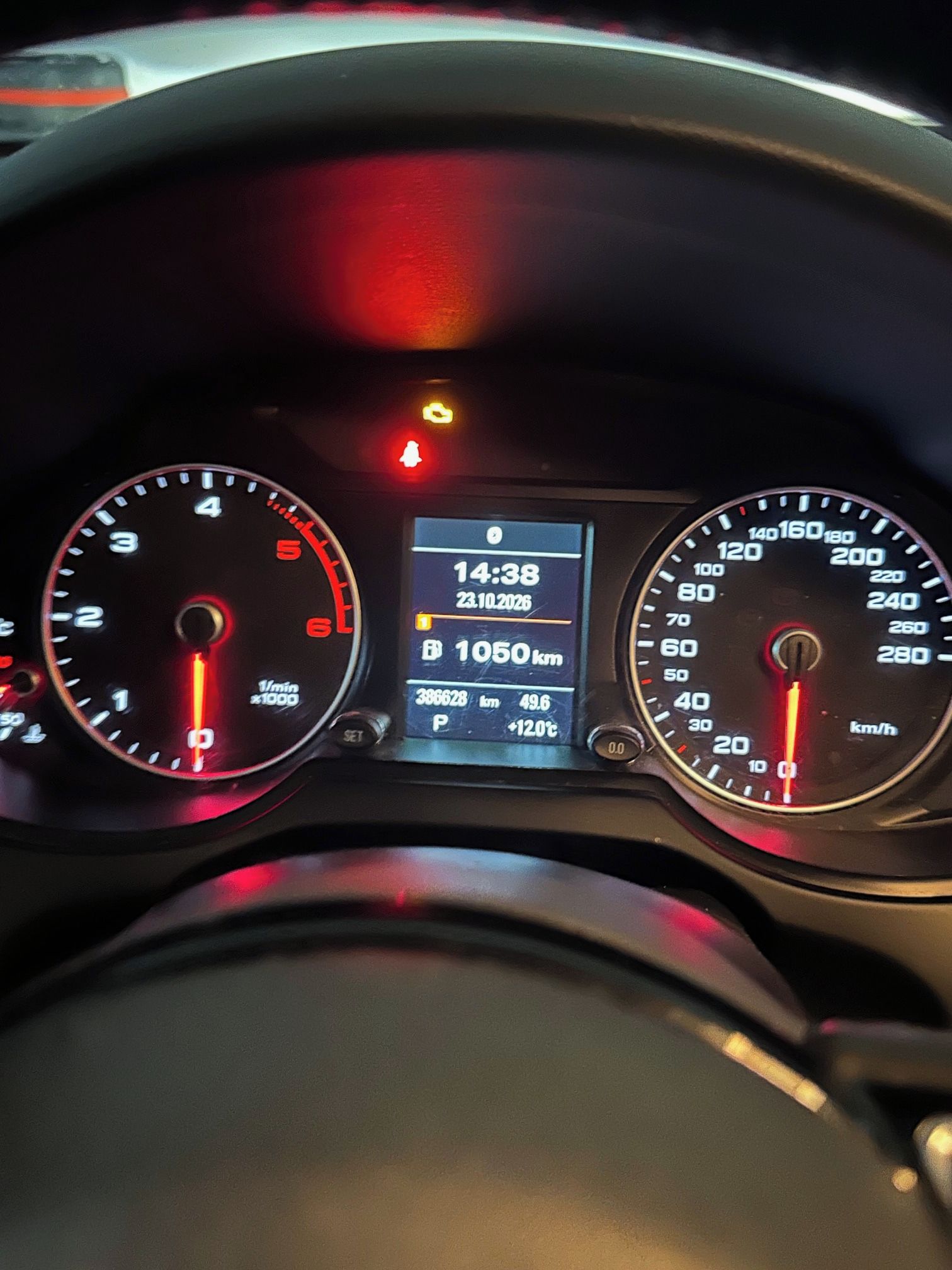 Audi Q5, 2.0 TDI, servisováno - fotka 4