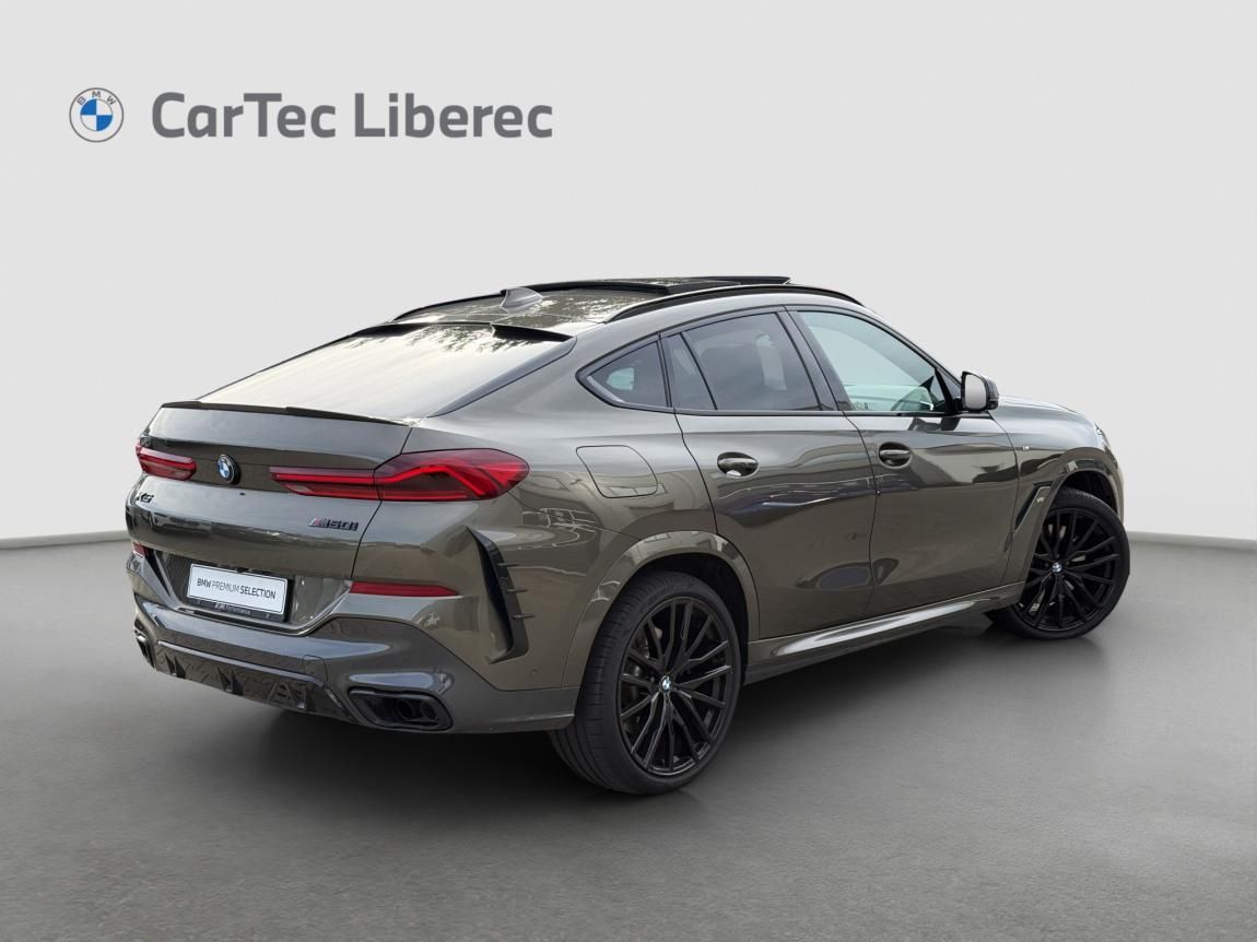 BMW X6, M50i - fotka 3