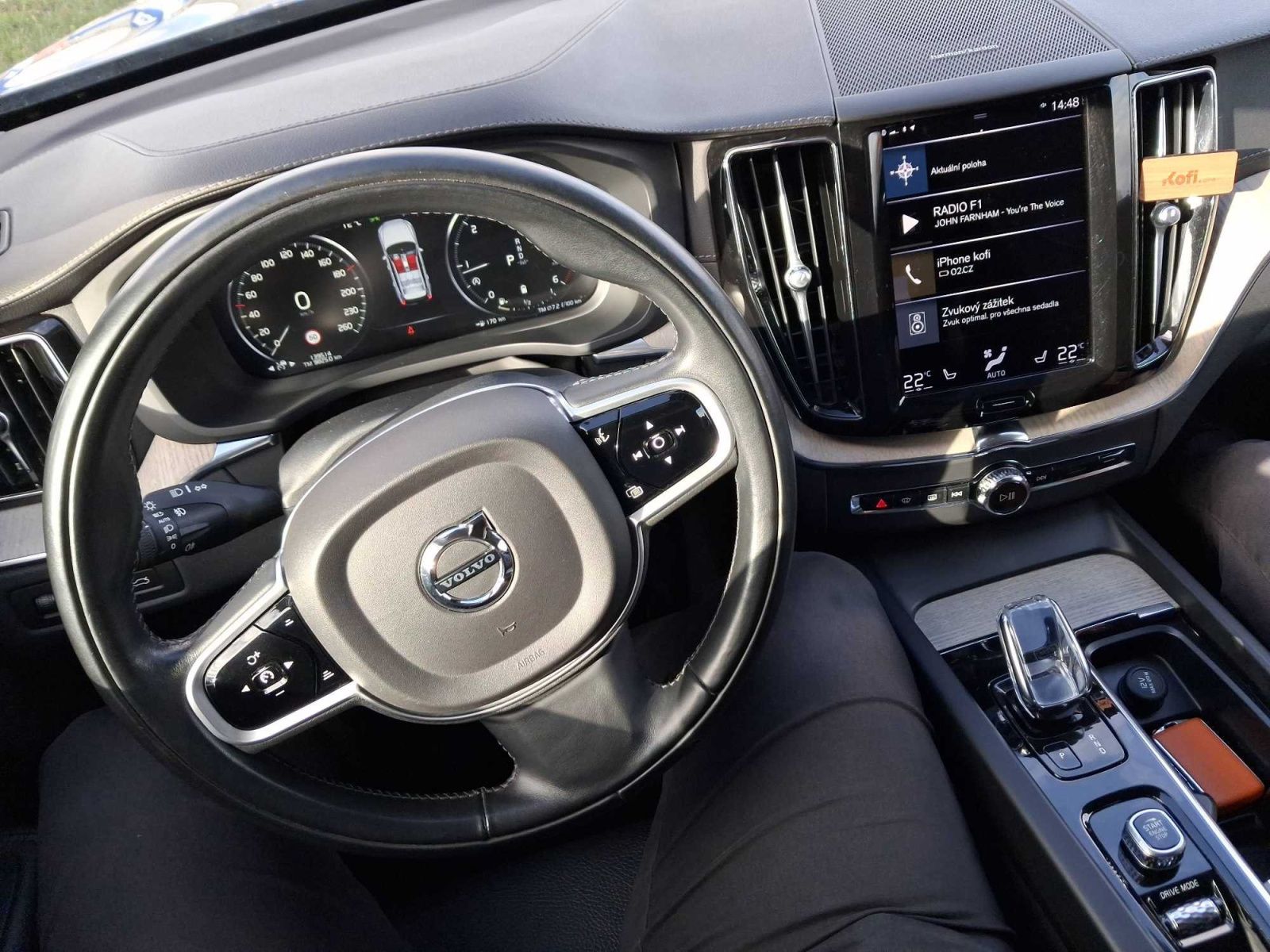 Volvo XC60, B4 AWD, Inscription, 4X4 - fotka 3