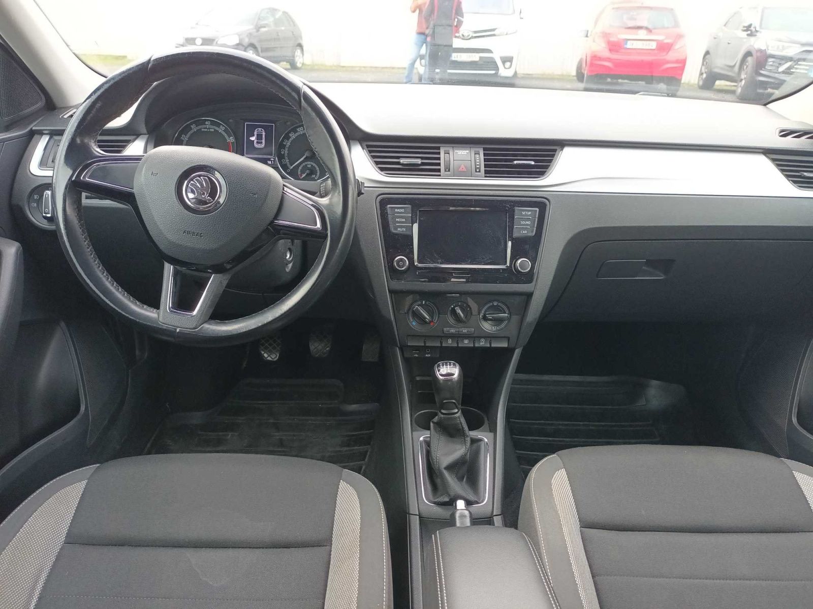 Škoda Rapid, 1.0 TSI, Spaceback, Klima - fotka 3