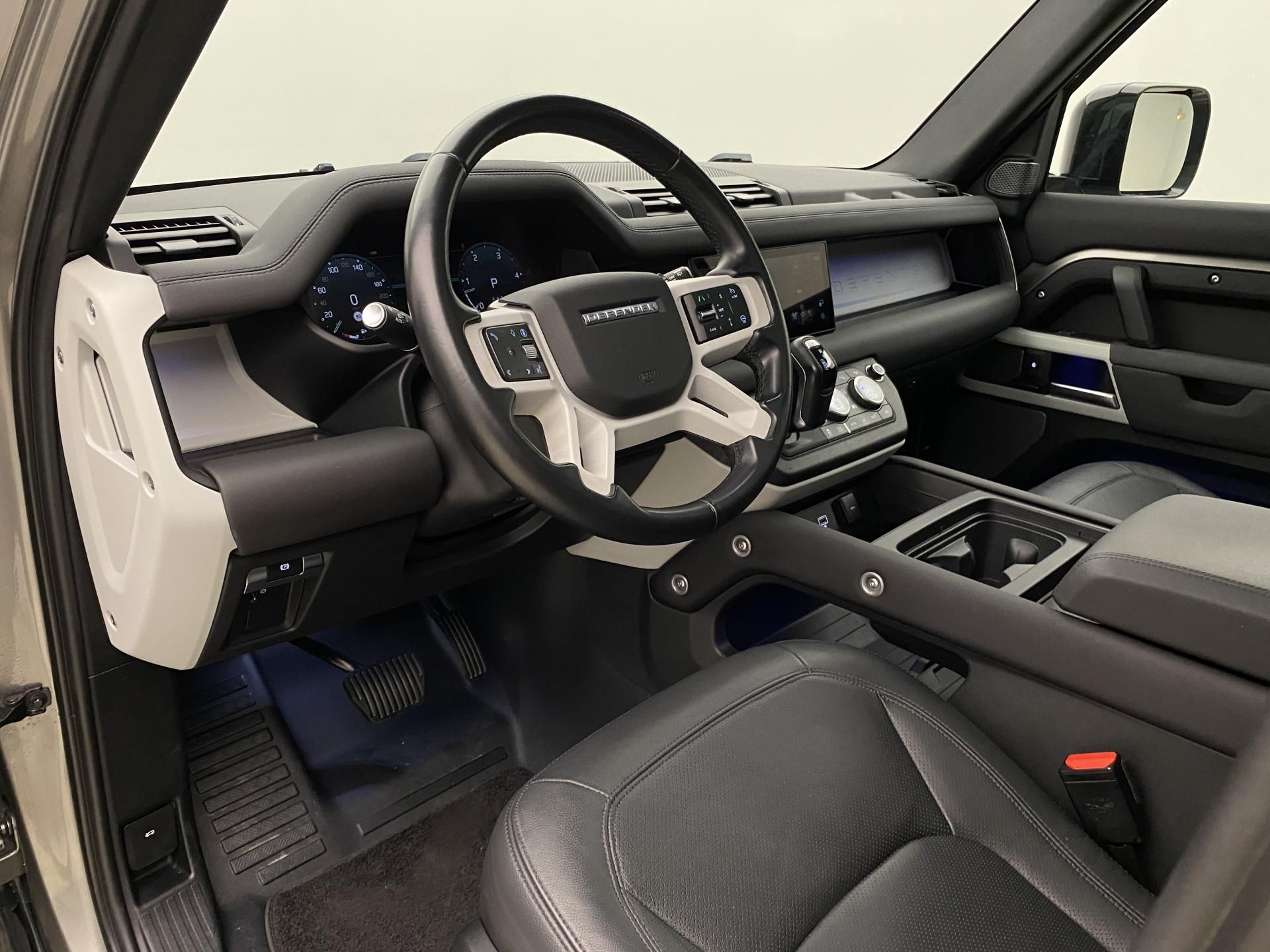 Land Rover Defender, 110 D300 SE AWD AUT CZ - fotka 4