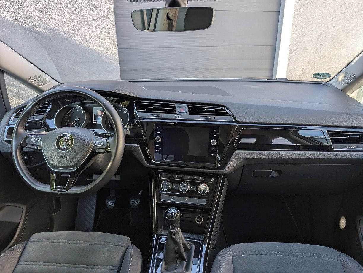 Volkswagen Touran, R-LINE HIGHLINE,NEHAVAR.NELAK. - fotka 3