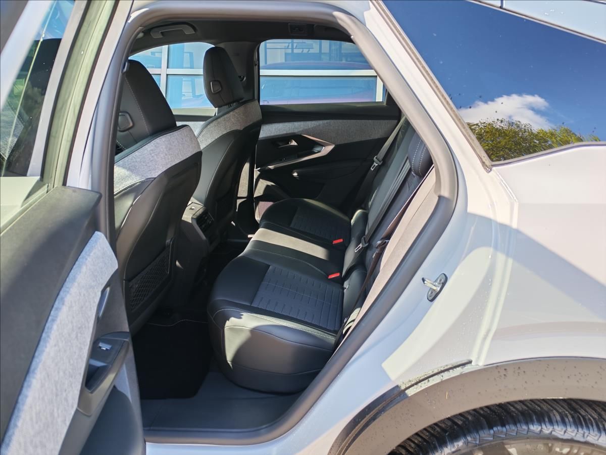 Peugeot 3008, GT Hybrid 145 e-DCS6 - fotka 5