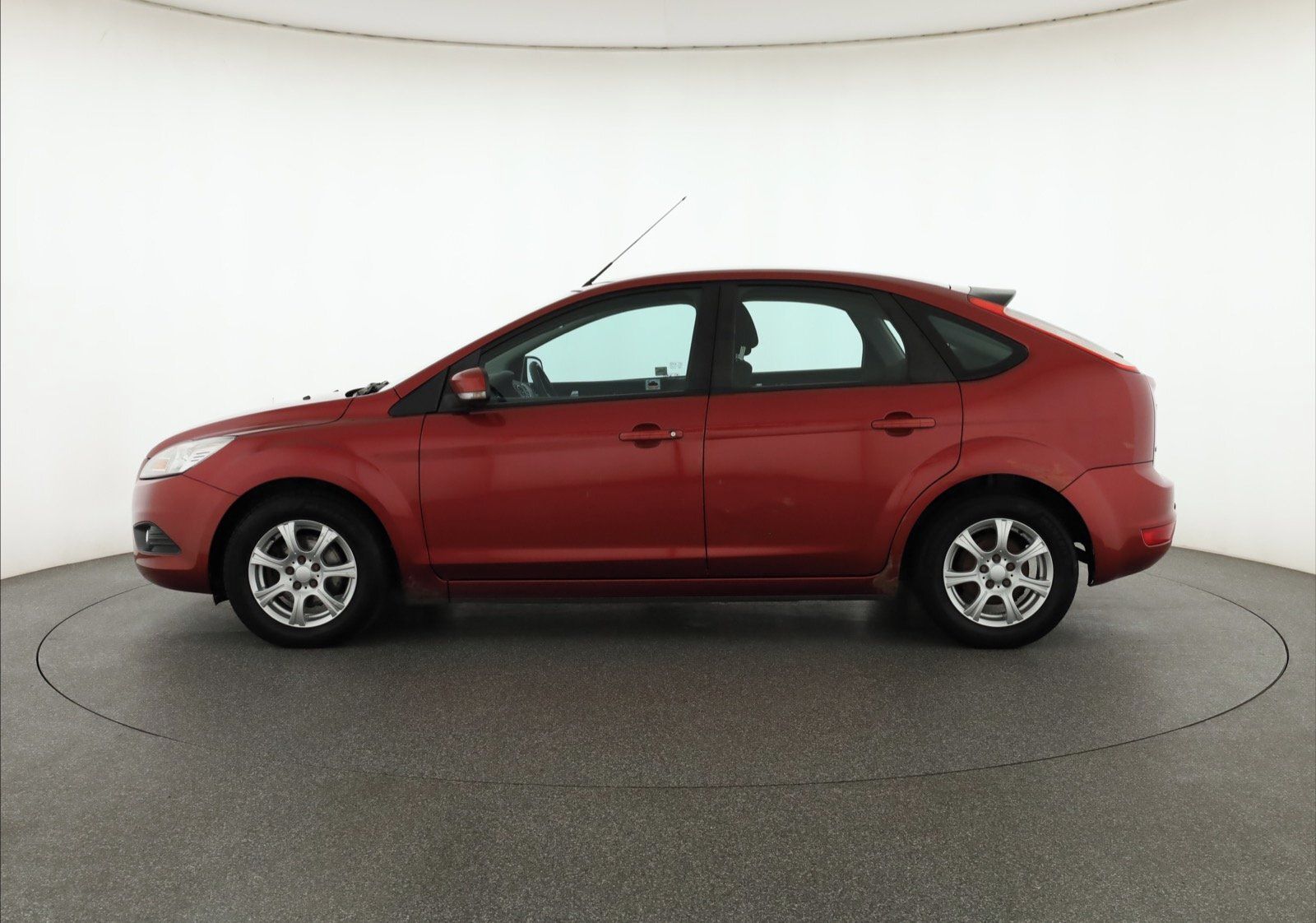 Ford Focus, 1.6 16V, Serv.kniha, Tažné - fotka 3