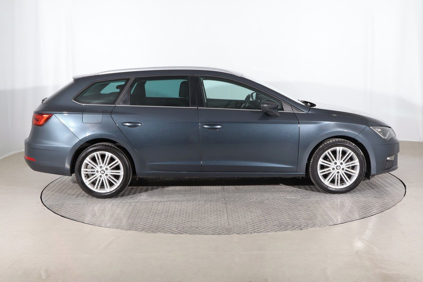 Seat Leon, 2.0 TDI, Xcellence, Automat - fotka 6