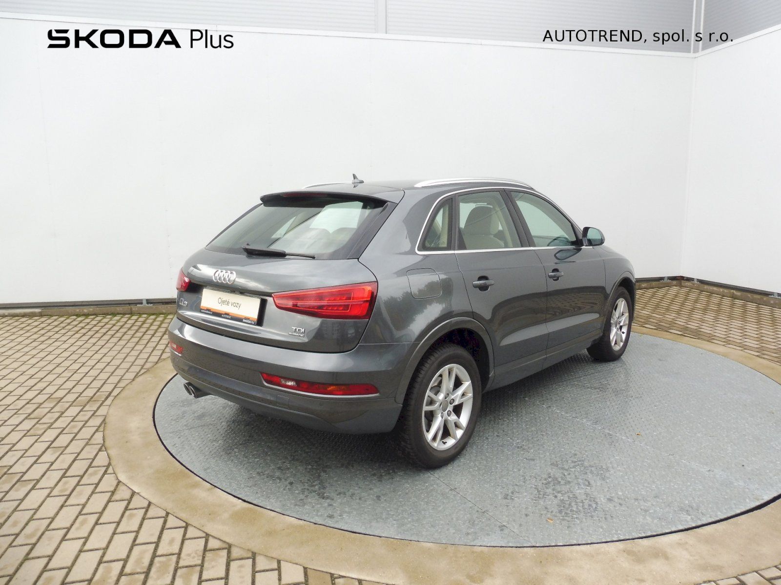 Audi Q3, 2,0 TDI 135kW quattro S tronic - fotka 2