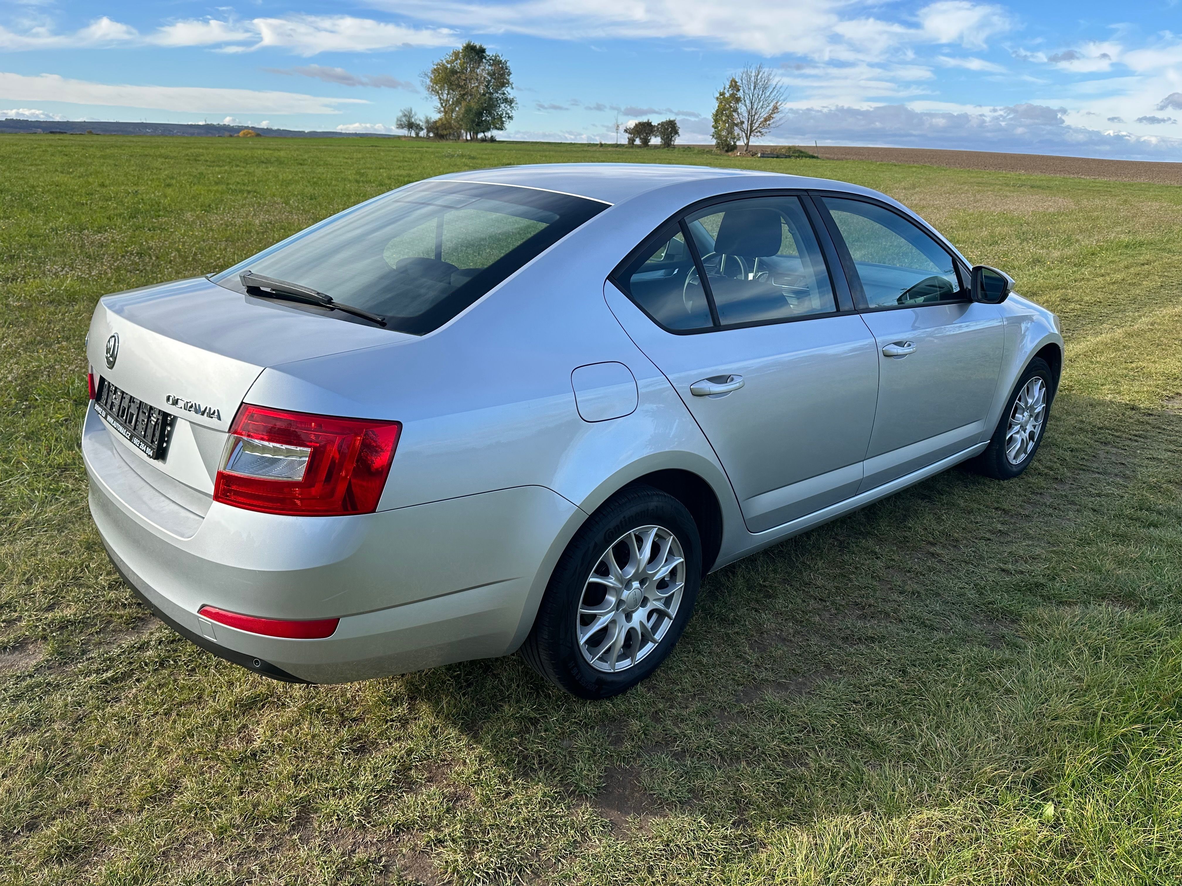 Škoda Octavia, 1.4TSI-103KW-ROZVODY ŘEMEN - fotka 6