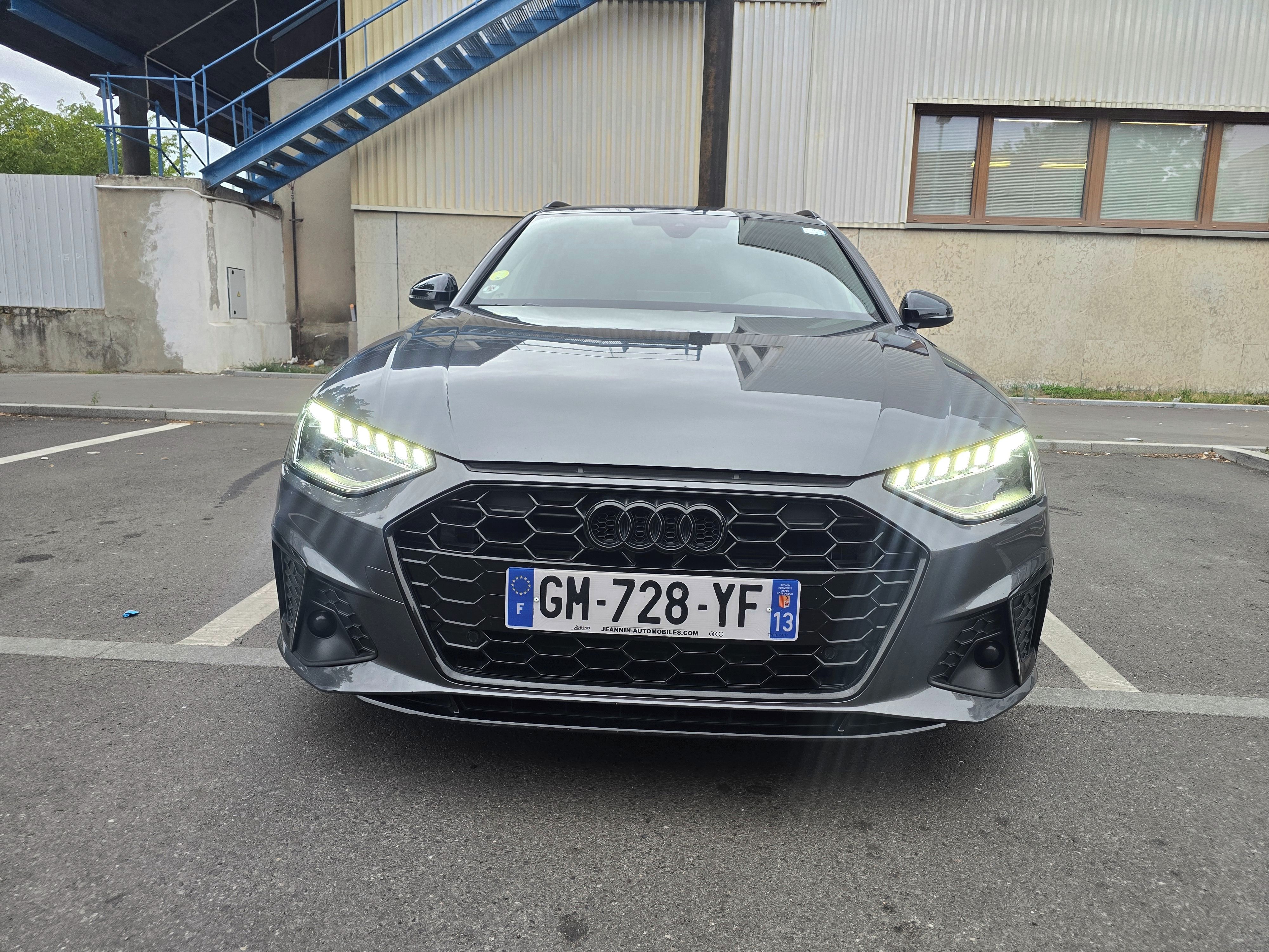 Audi A4, S-line Avant - fotka 2