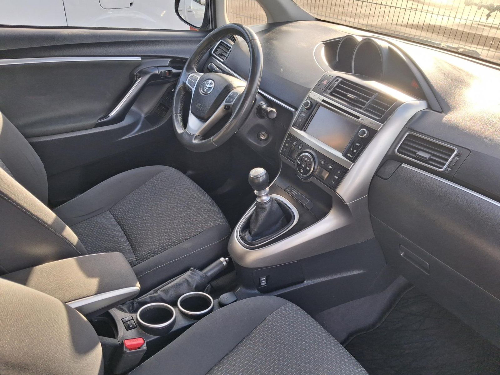 Toyota Verso, 2.0 D-4D, 7 míst - fotka 3