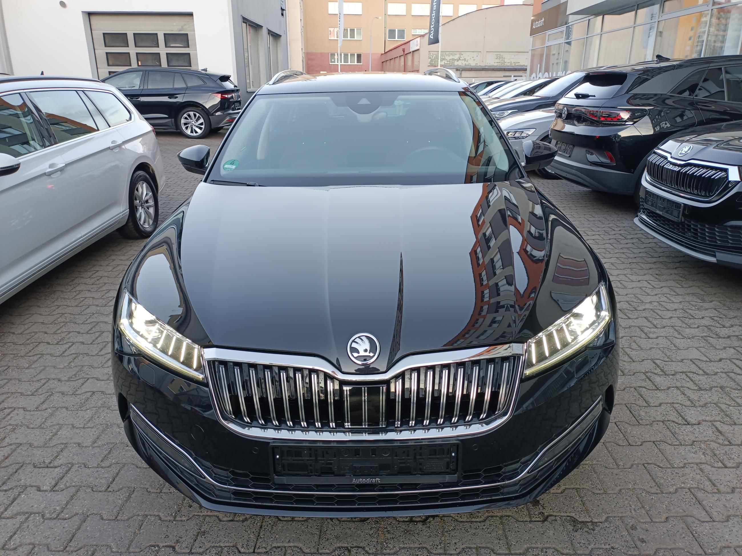 Škoda Superb, 2.0 TDI 110kW DSG / Tažné - fotka 2
