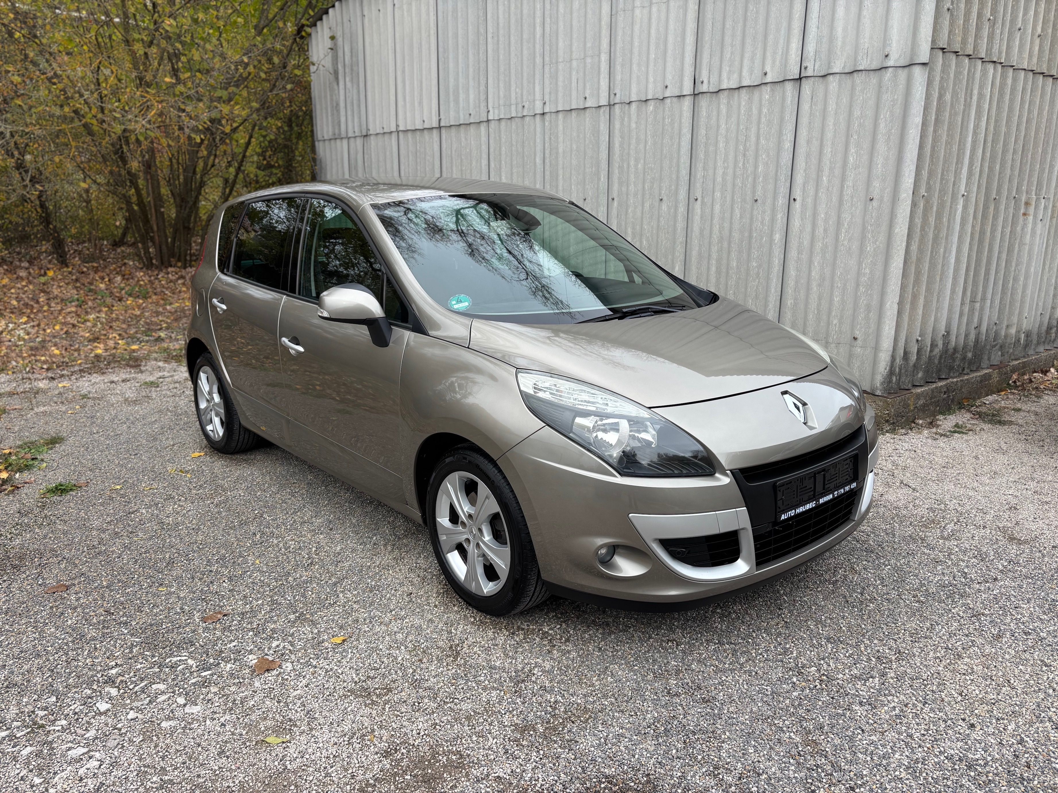 Renault Scénic, 1.6 81 kW PLNÝ SERVIS PĚKNÉ - fotka 3