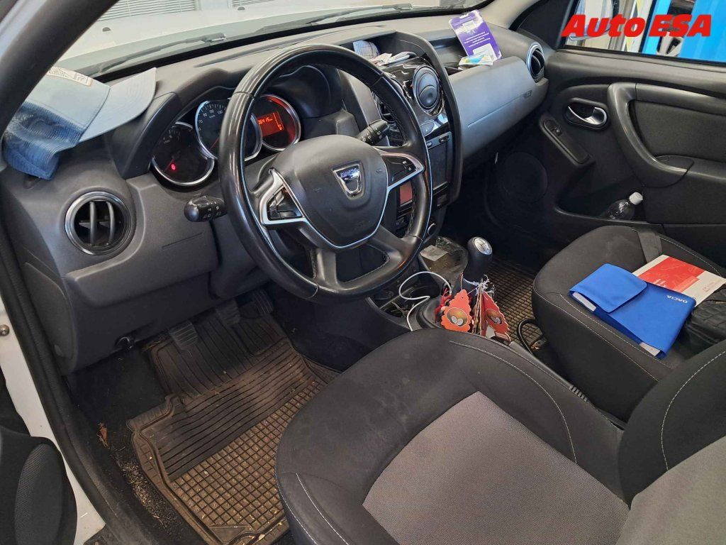Dacia Duster, 1.6 i - fotka 3