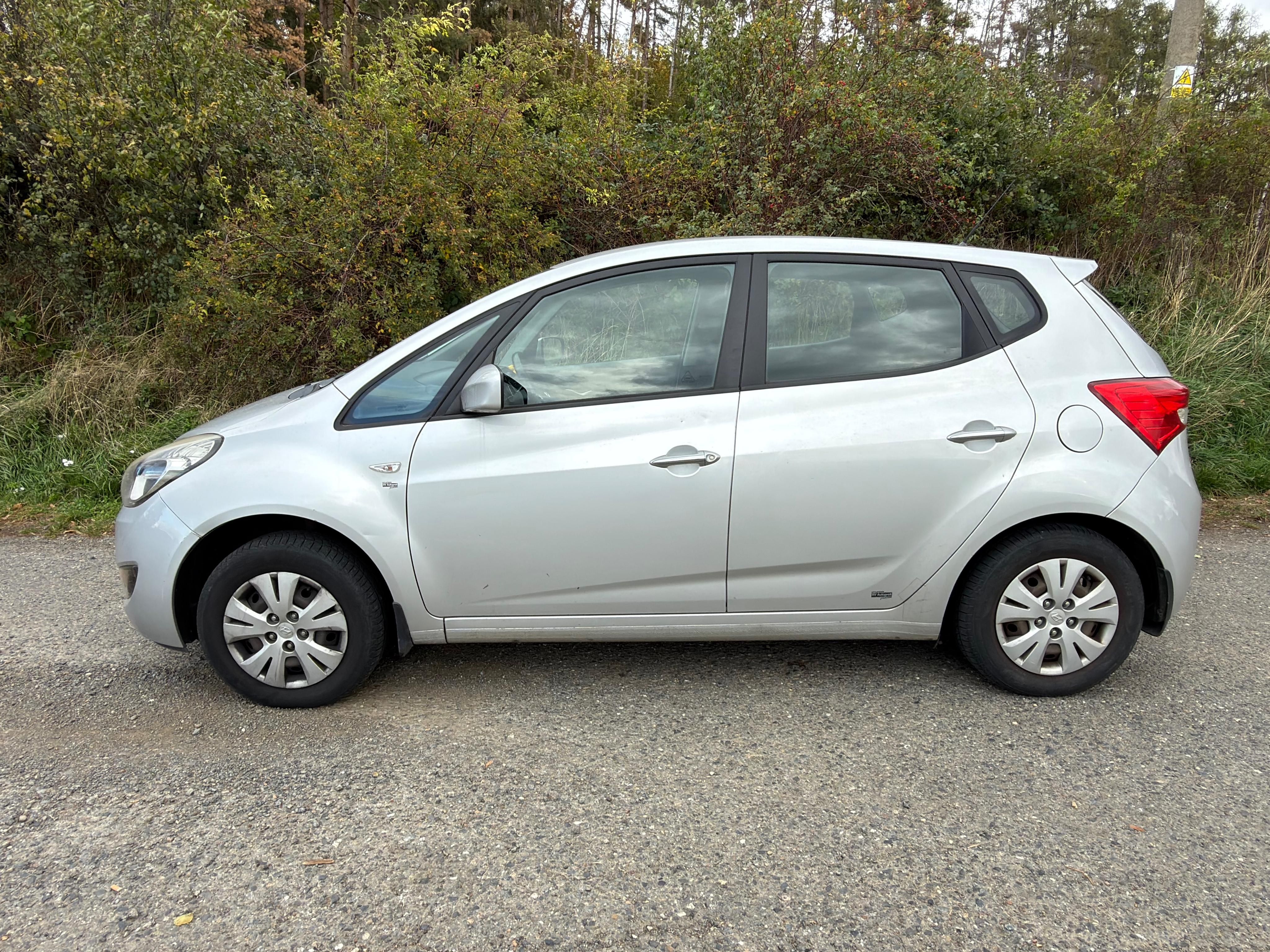 Hyundai ix20, 1.4 CVVT 66kw,TZ,- Servisováno - fotka 3