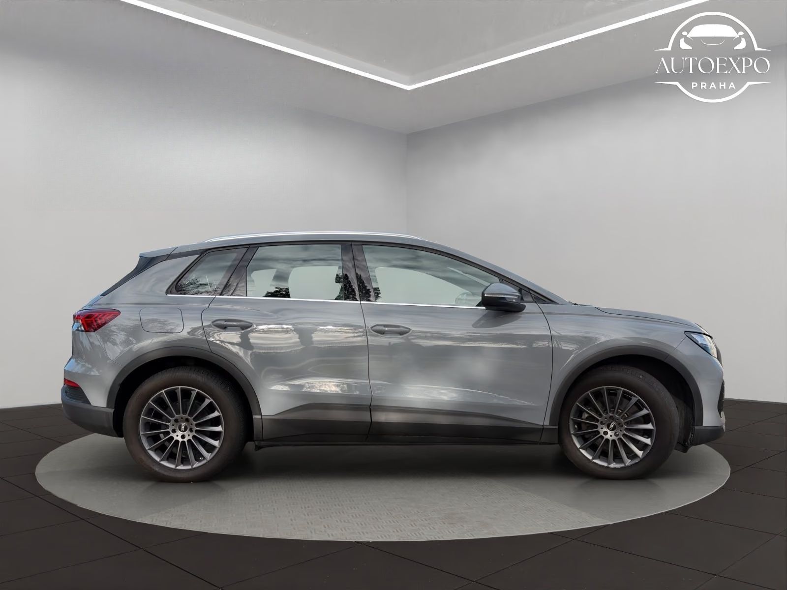 Audi Q4, 45 e-tron quattro - fotka 4