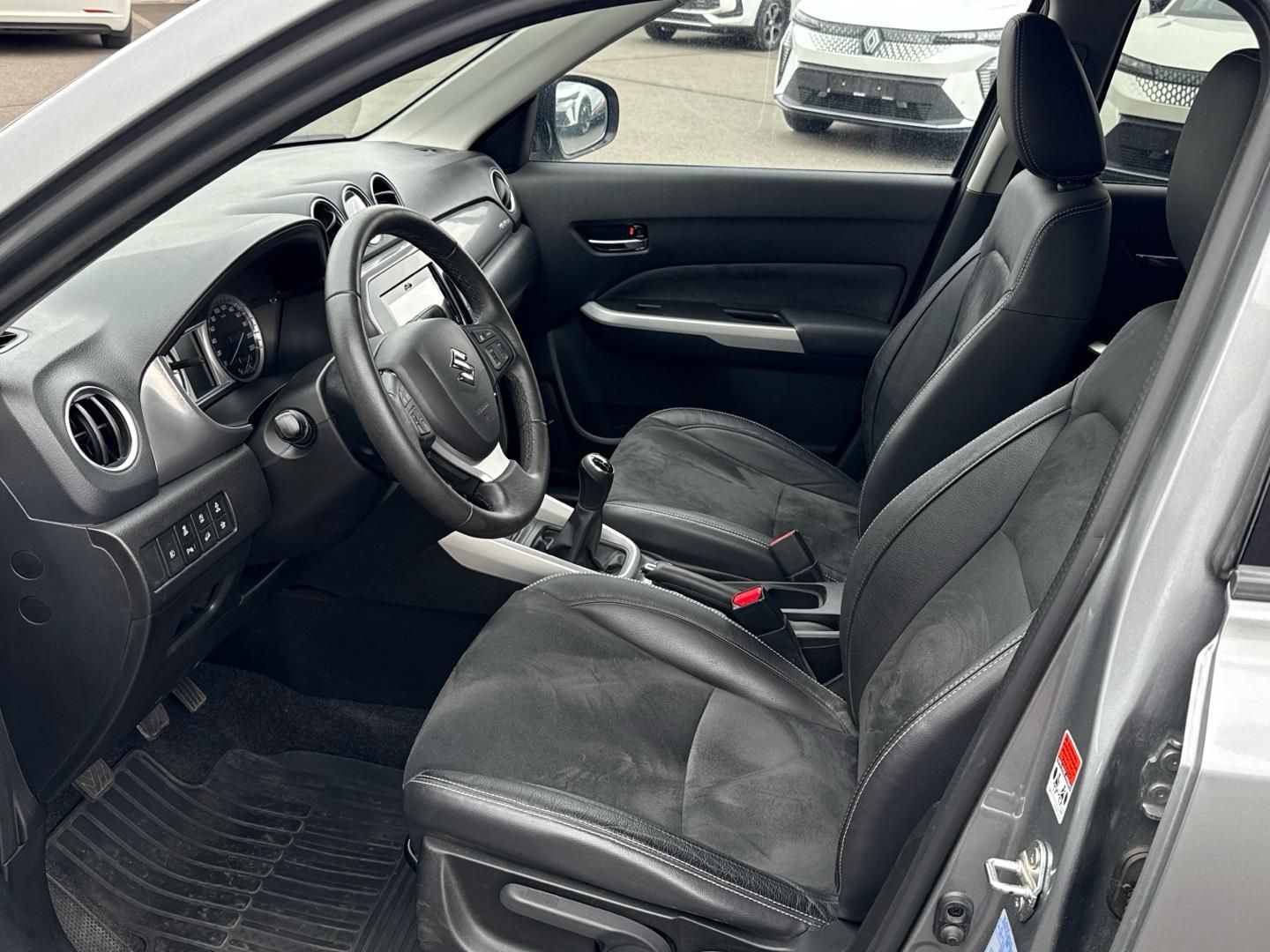 Suzuki Vitara, 1.6 i / 88 kW Elegance Allgrip - fotka 6