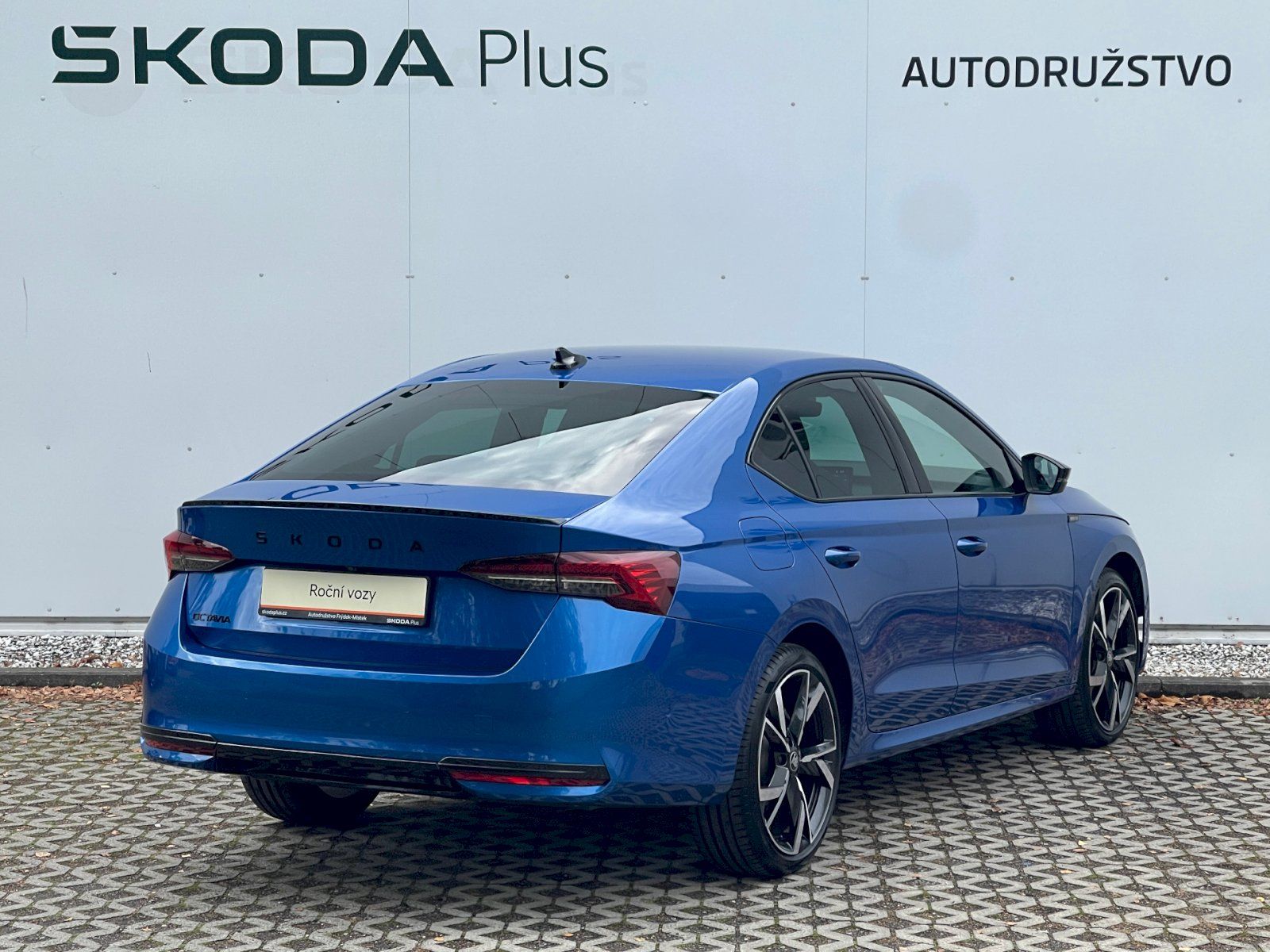 Škoda Octavia, DSG 1.5 TSi / 110 kW SportLine - fotka 2