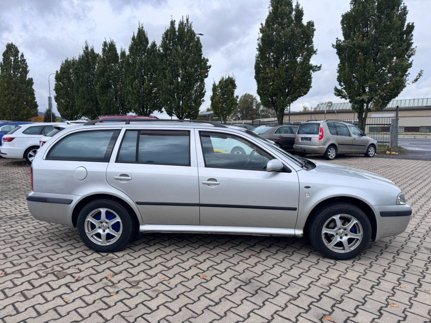 Škoda Octavia, 1,6 MPI 75 KW KOLA 2. MAJ - fotka 6