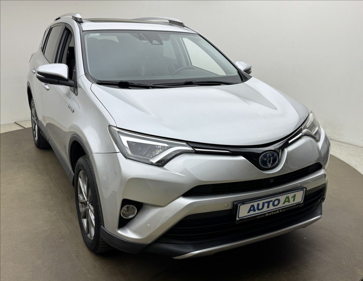 Toyota Rav4, 2,5 114kW HYBRID LED KŮŽE 360° - fotka 3