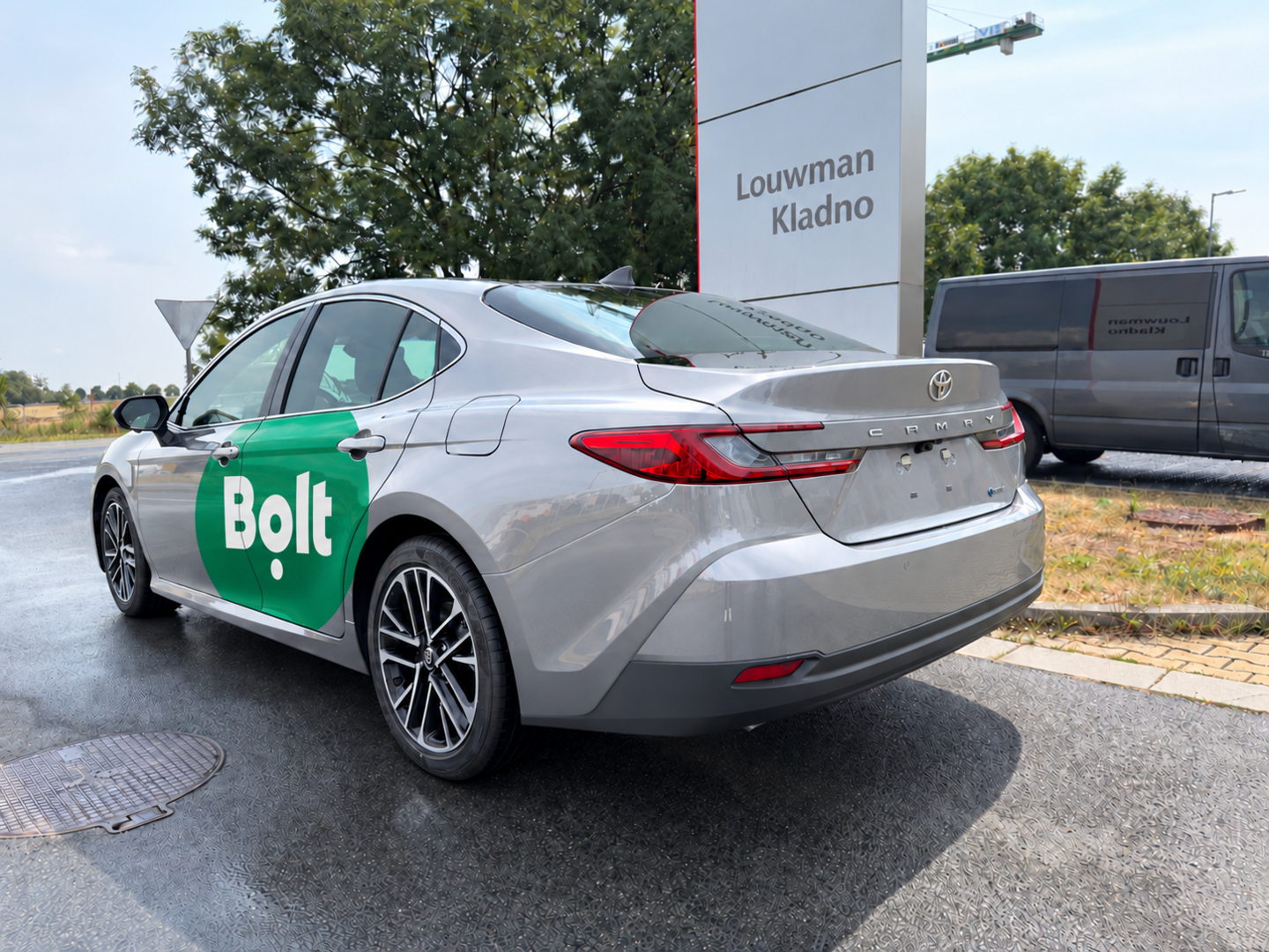 Toyota Camry, 2.5 HEV Executive - fotka 3