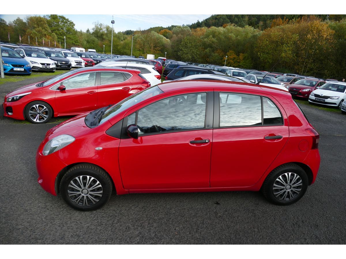 Toyota Yaris, 1,0 51KW - fotka 3